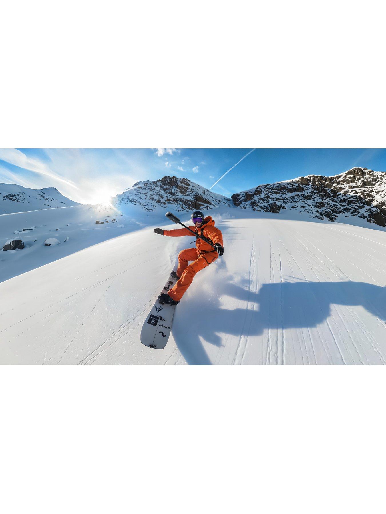 Image 5 of 7 of Insta360 X5