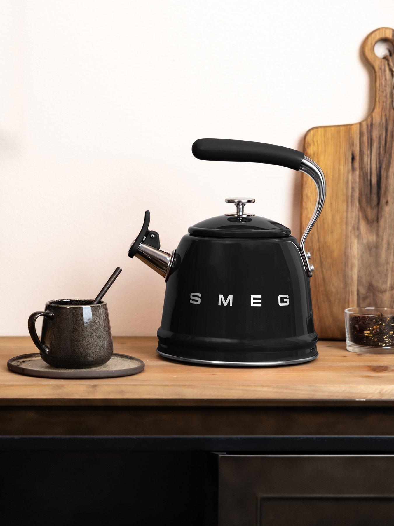 Smeg Whistling Kettle
