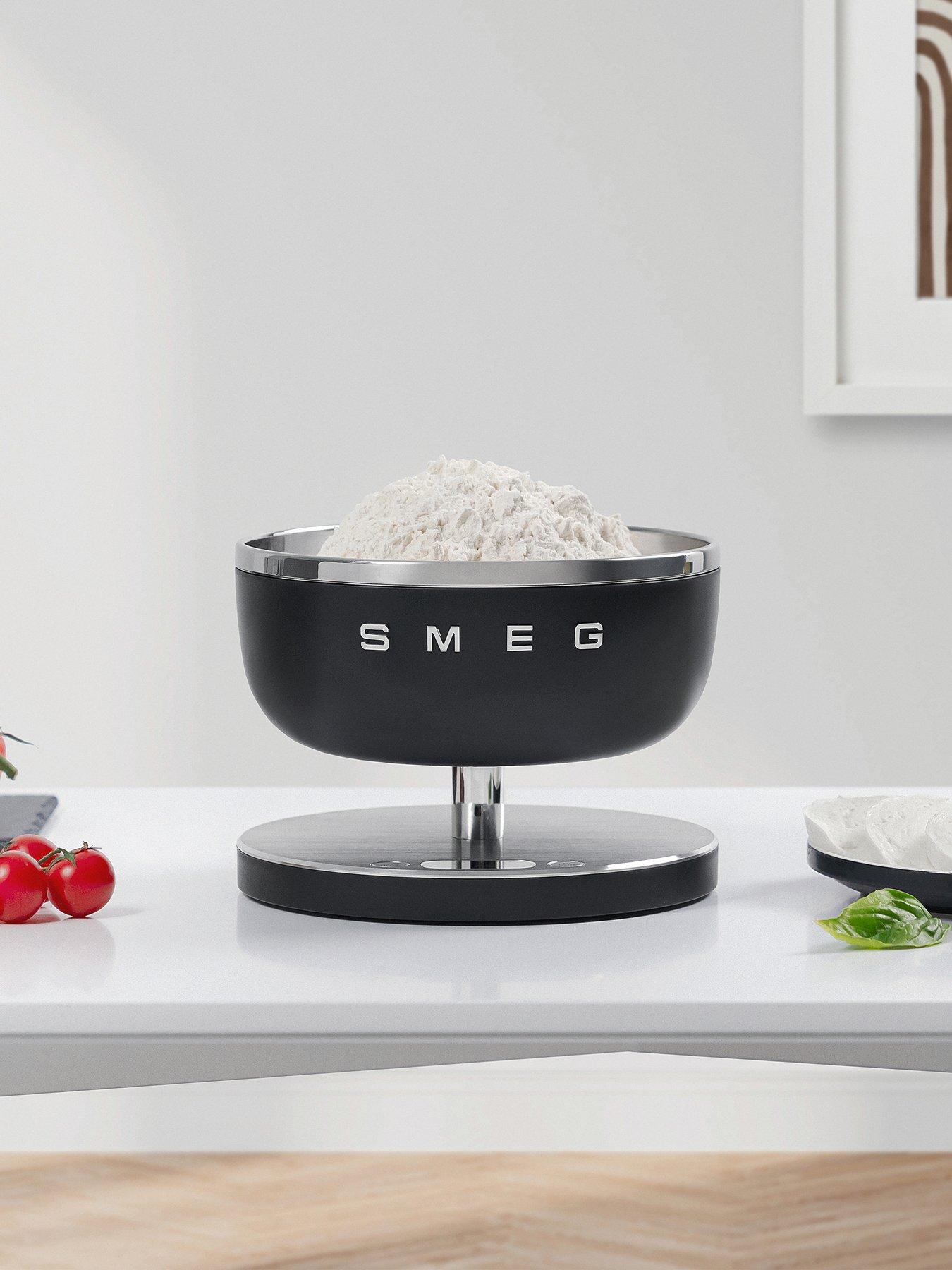 Smeg Digital Kitchen Scales with Removeable Bowl, Black