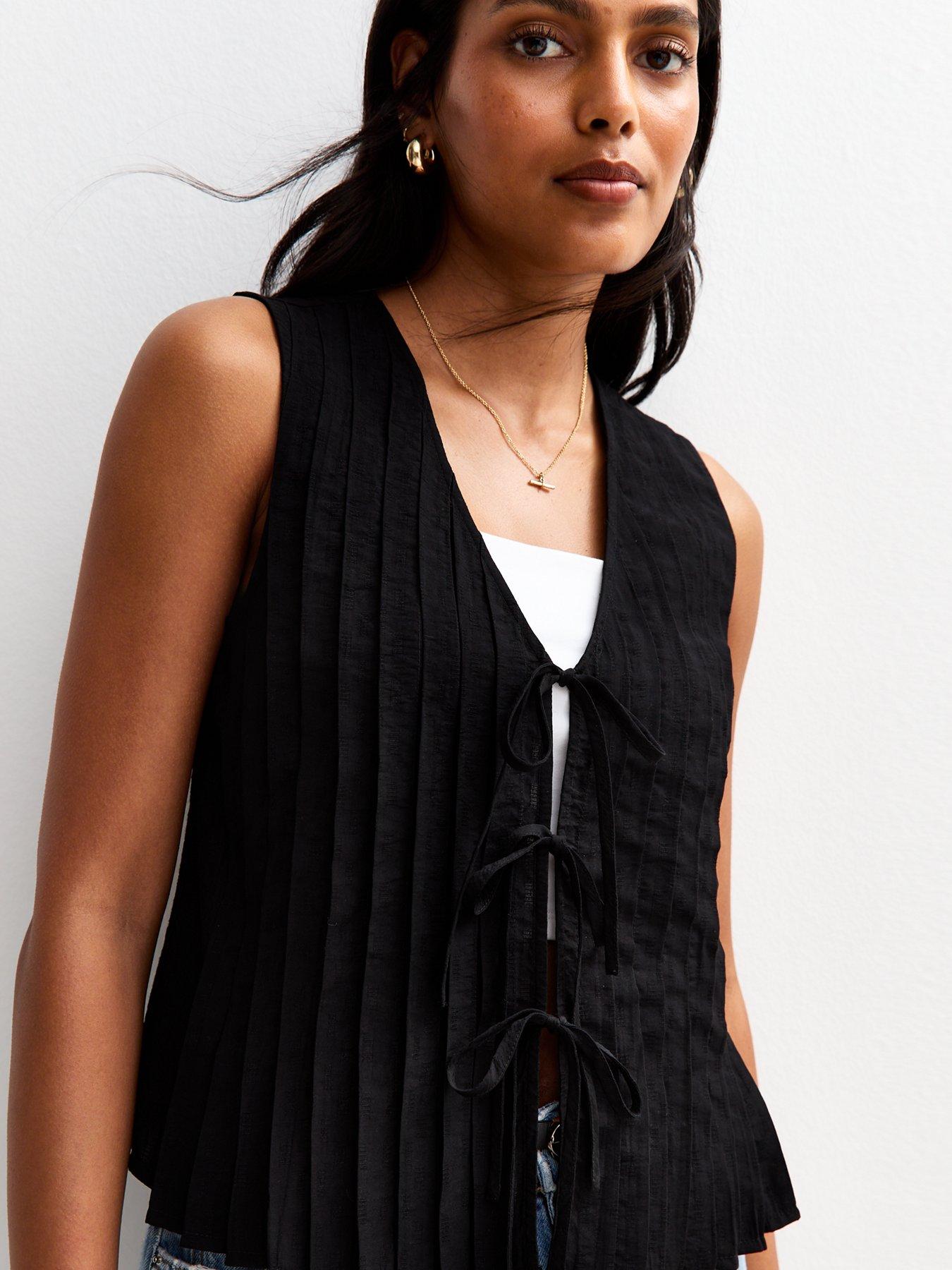 undefined Black Pleated Tie Front Sleeveless Top