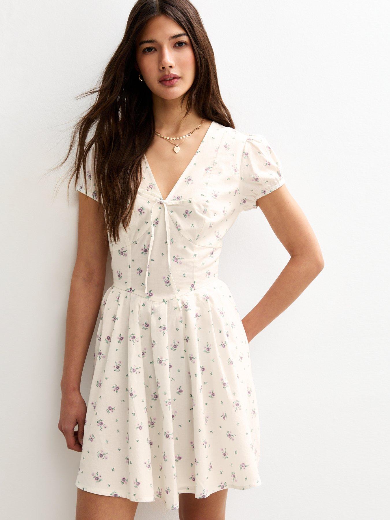 New Look: Ditsy Print Fitted Waist Mini Dress - White