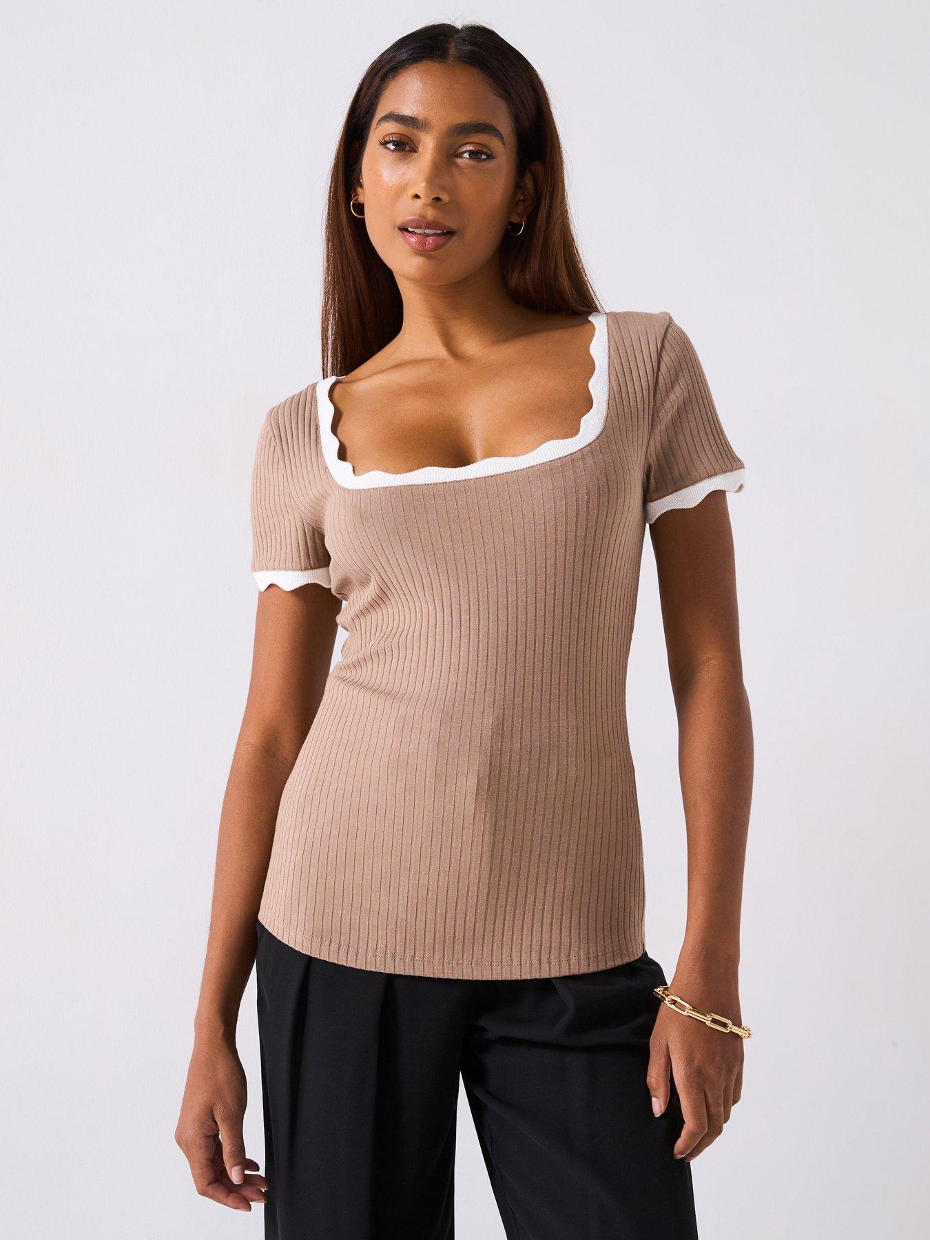 undefined Scallop Edge Contrast Trim Short Sleeve Top - Nude