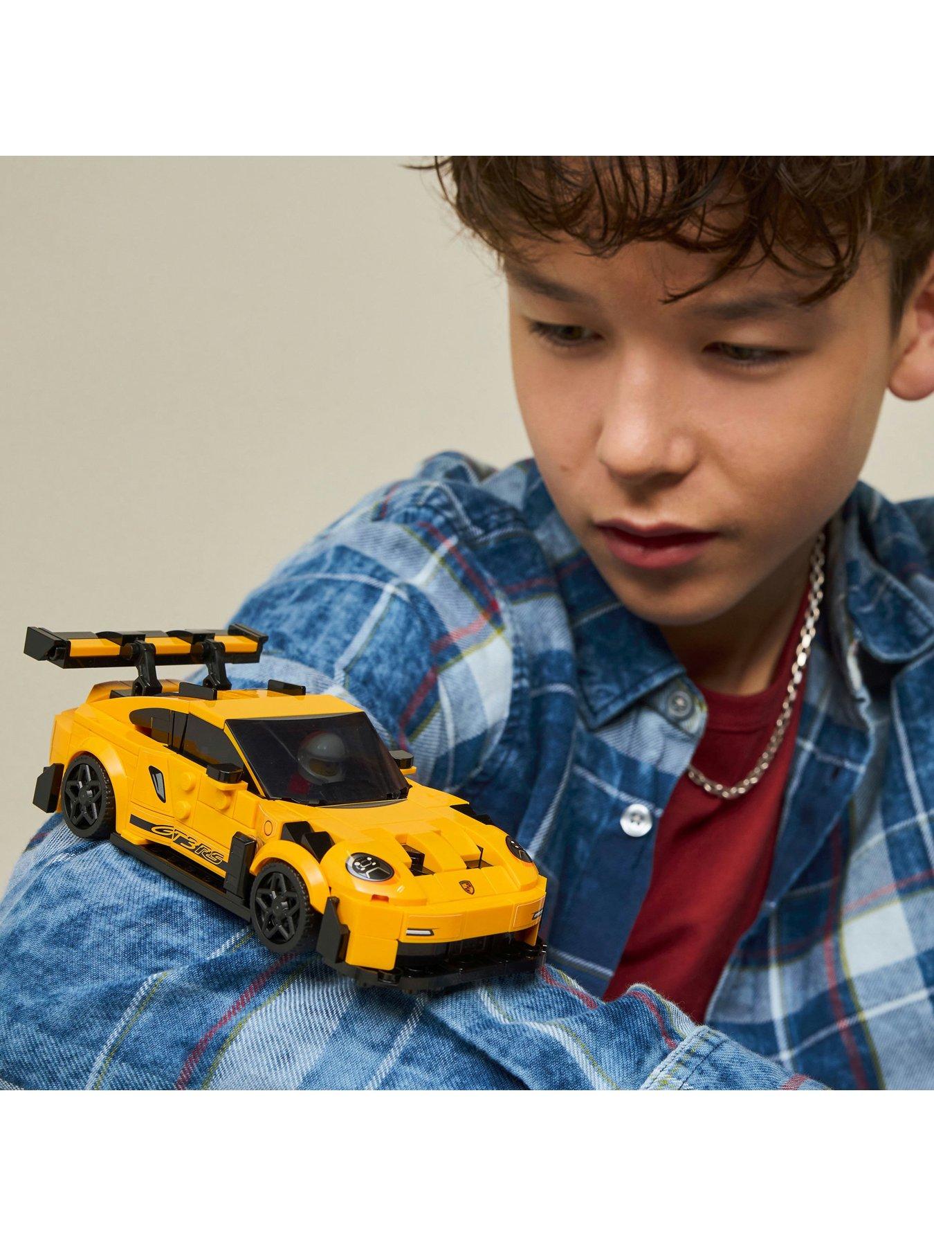 Image 6 of 8 of LEGO Speed Champions Porsche 911 GT3 RS Super Car 77239