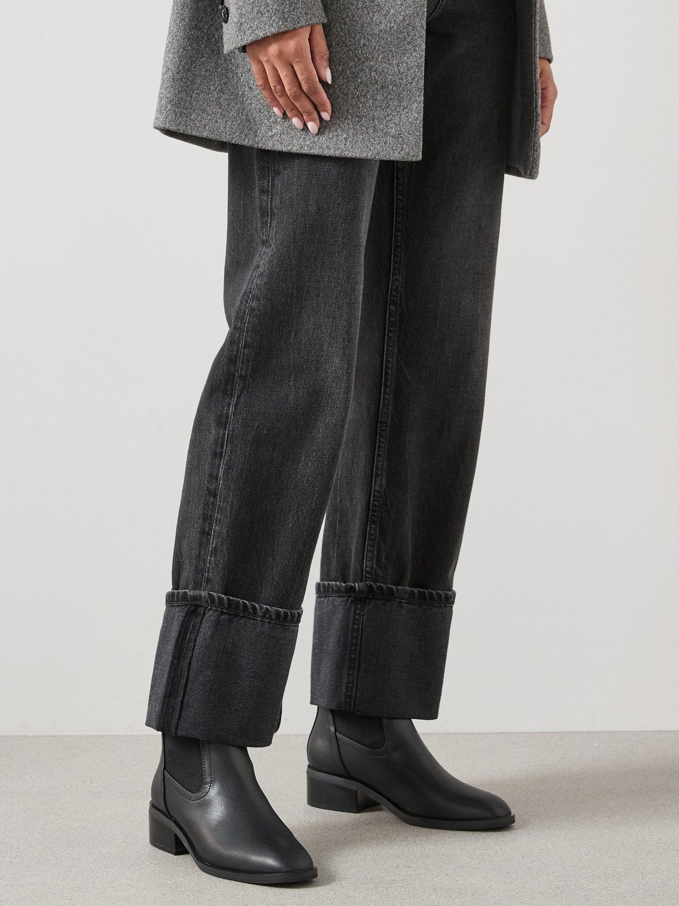 The Very Collection Flat Round Toe Flat Chelsea Ankle Boots - Black