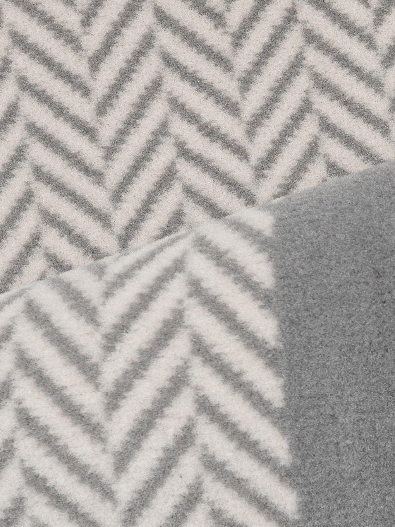Image 4 of 6 of Homemaker Stair Runner Maestro Border Edge 67x800cm