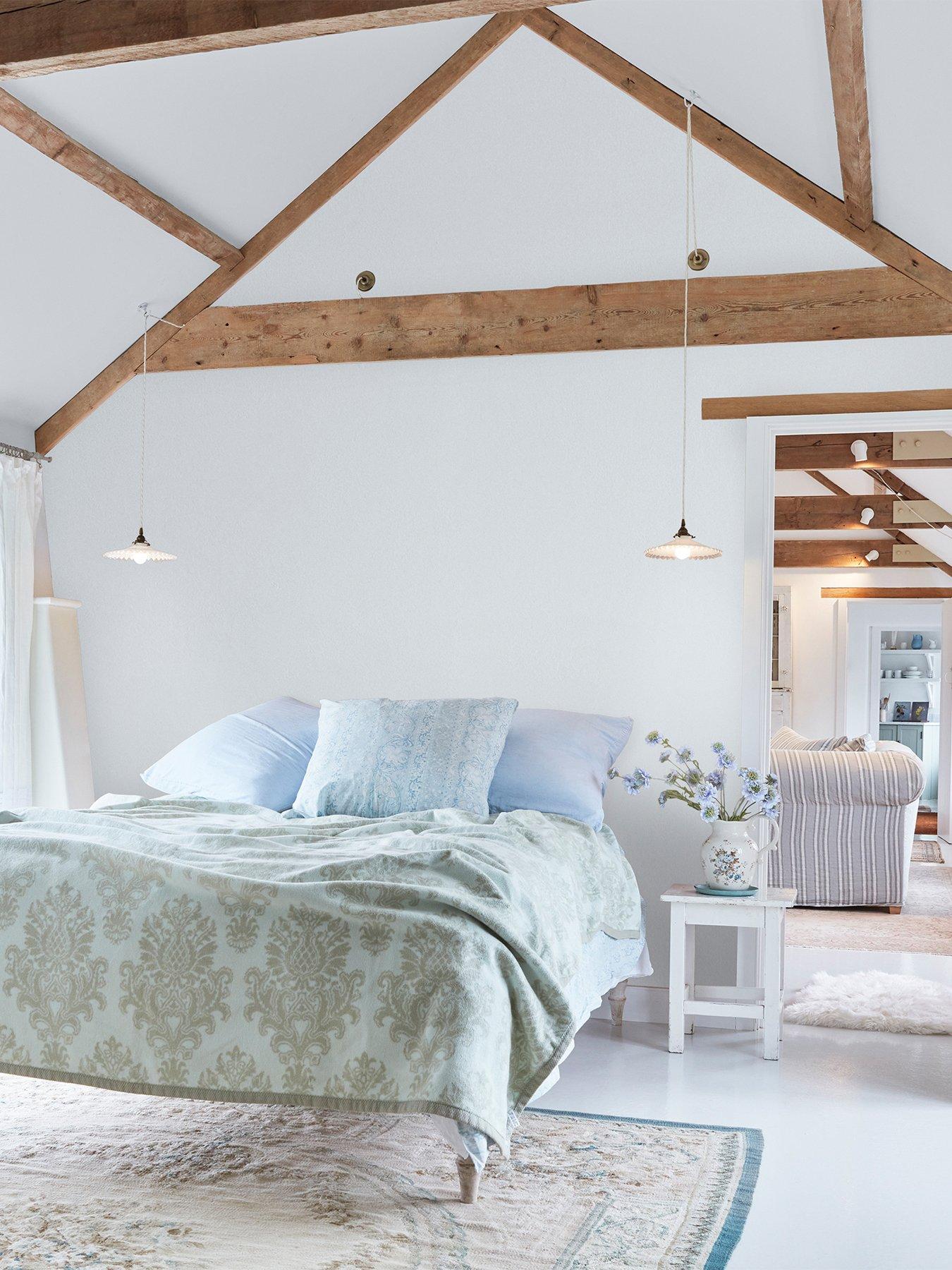 undefined Shabby Chic By Rachel Ashwell® Shabby Tranquility Matte Emulsion Multi Surface Paint 2.5l