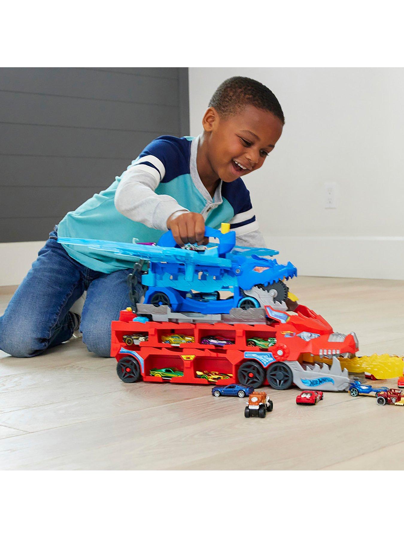 Image 2 of 7 of Hot Wheels City Ultimate Hauler (2025)