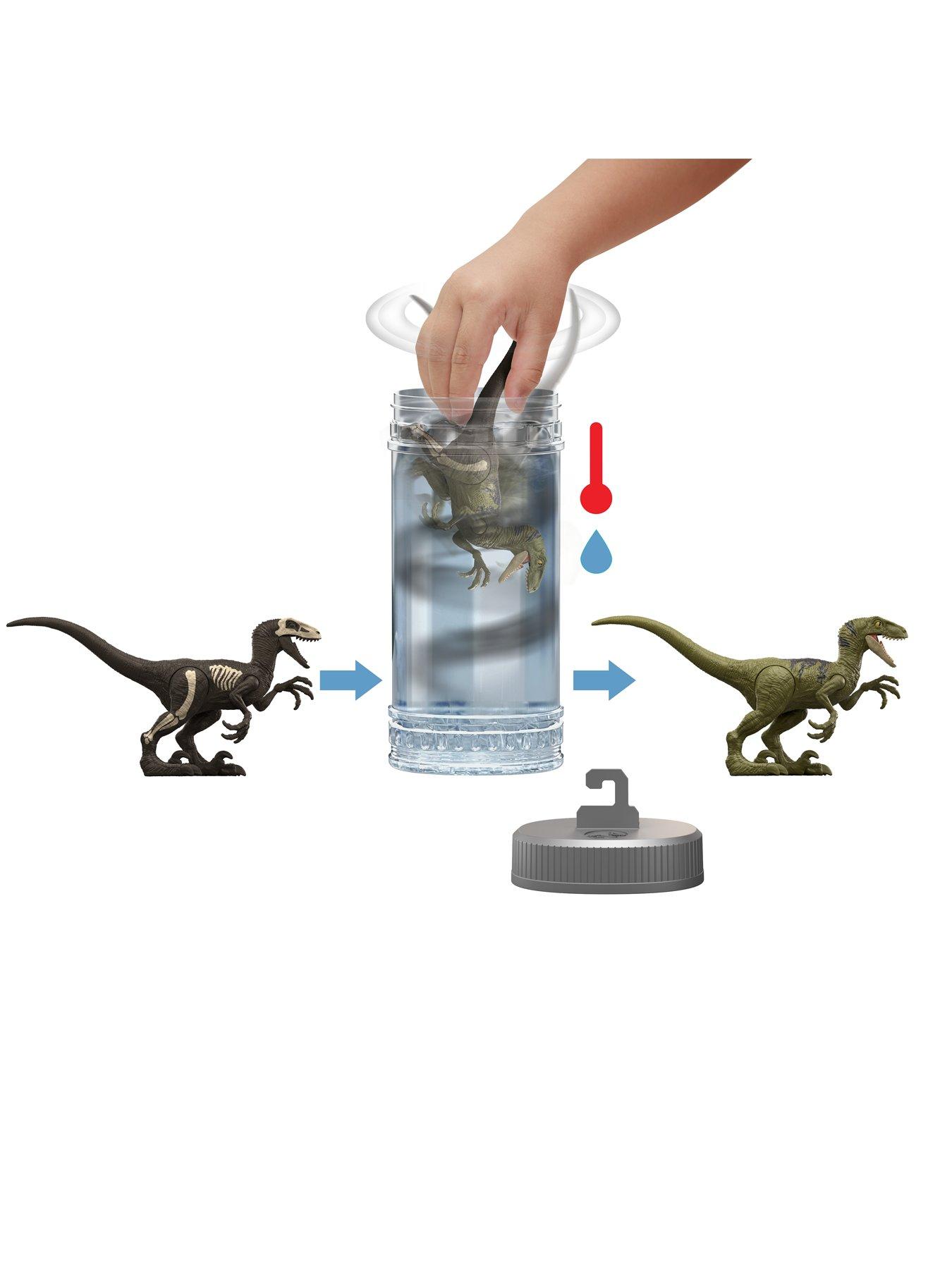 Image 4 of 7 of JURASSIC WORLD Saga Dino Reveal Assortment