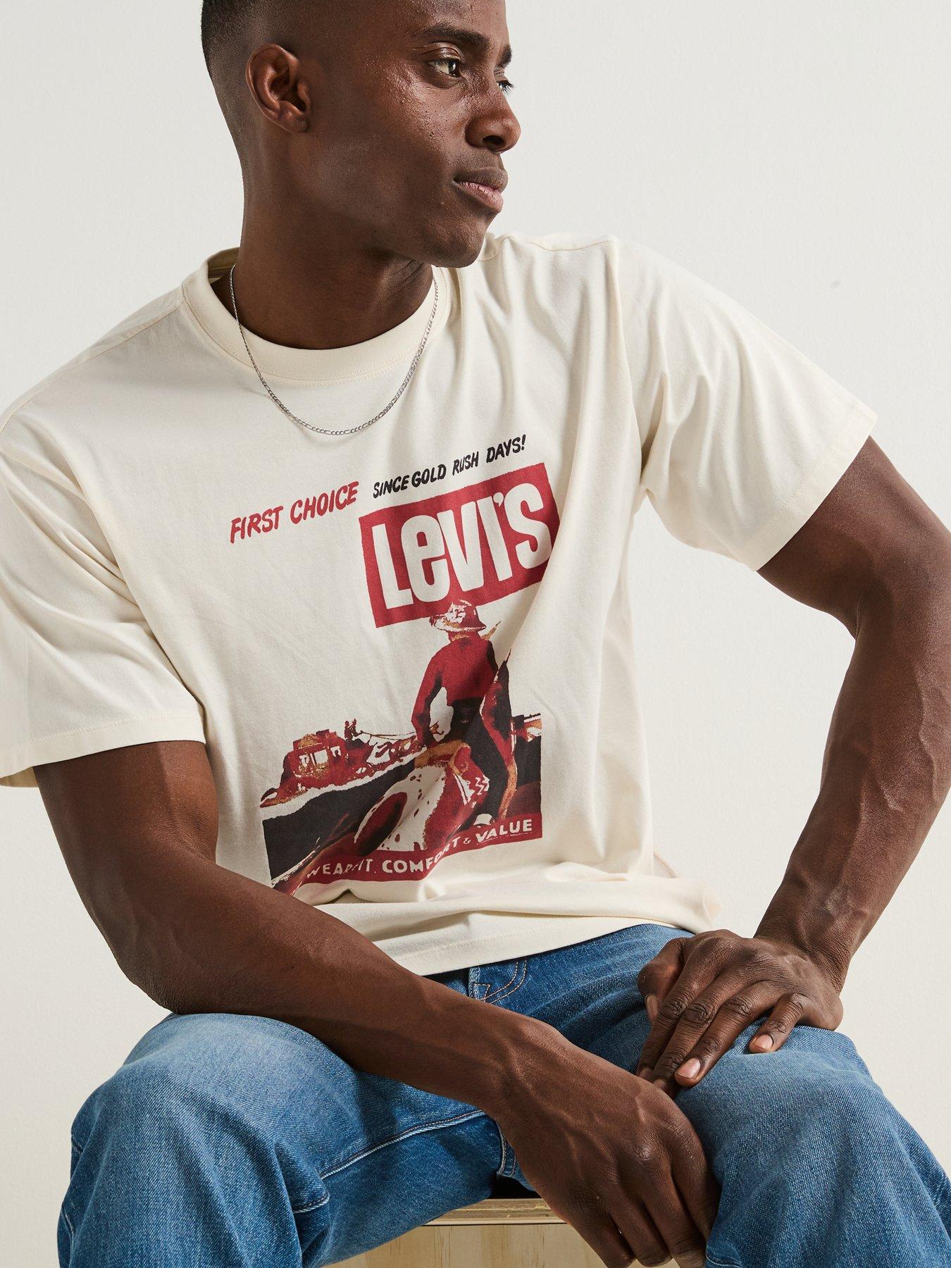 Image 4 of 6 of Levi's Short Sleeve Vintage Fit Graphic T-Shirt- White