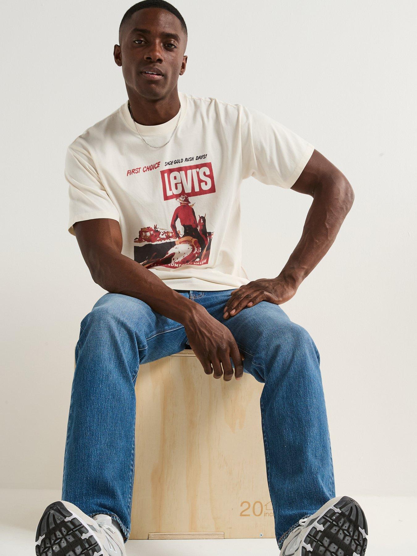 Image 5 of 6 of Levi's Short Sleeve Vintage Fit Graphic T-Shirt- White
