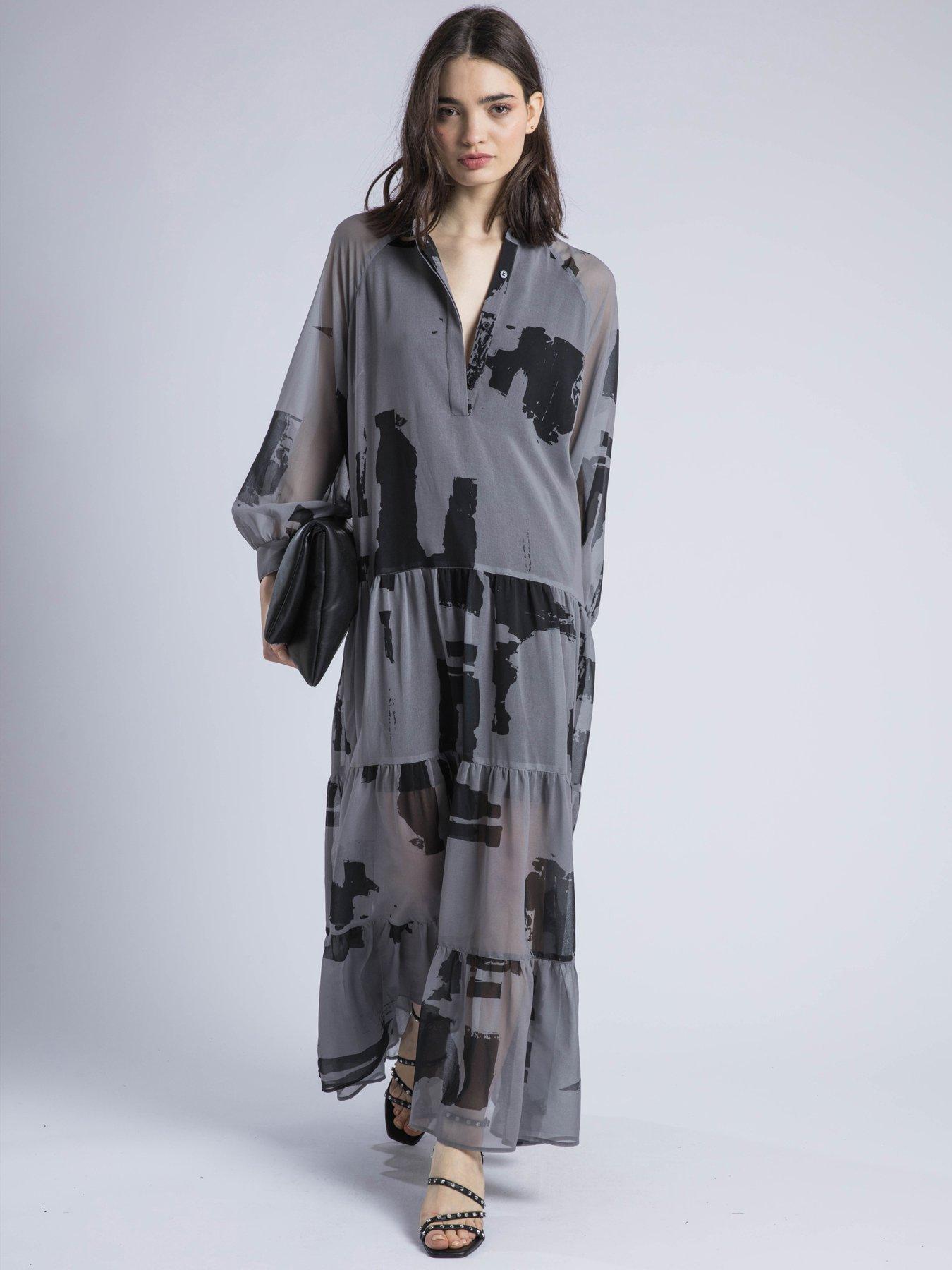 undefined Cala Tiered Boho Maxi Dress In Abstract Print - Grey