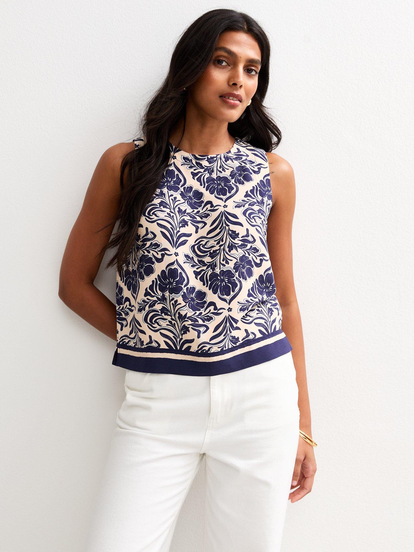 undefined Blue Leaf Print Sleeveless Top