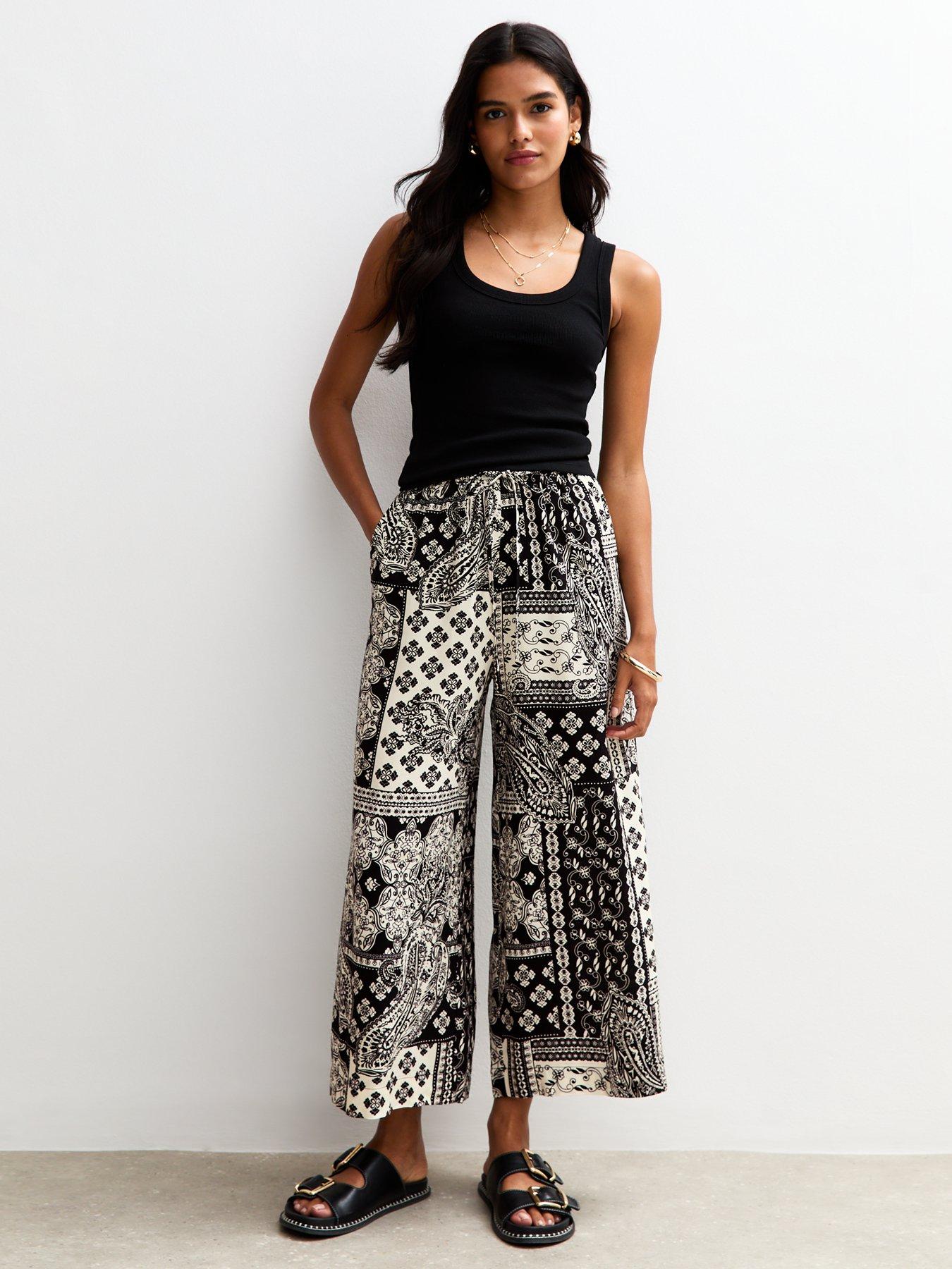 undefined Black Paisley Scarf Print Wide Leg Crop Trousers