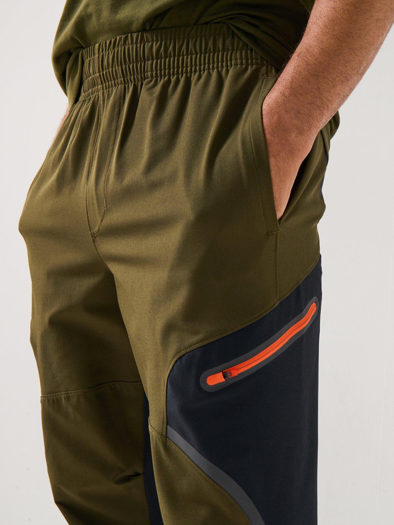 Image 4 of 6 of UNDER ARMOUR Mens Training Unstoppable Cargo Pants - Green