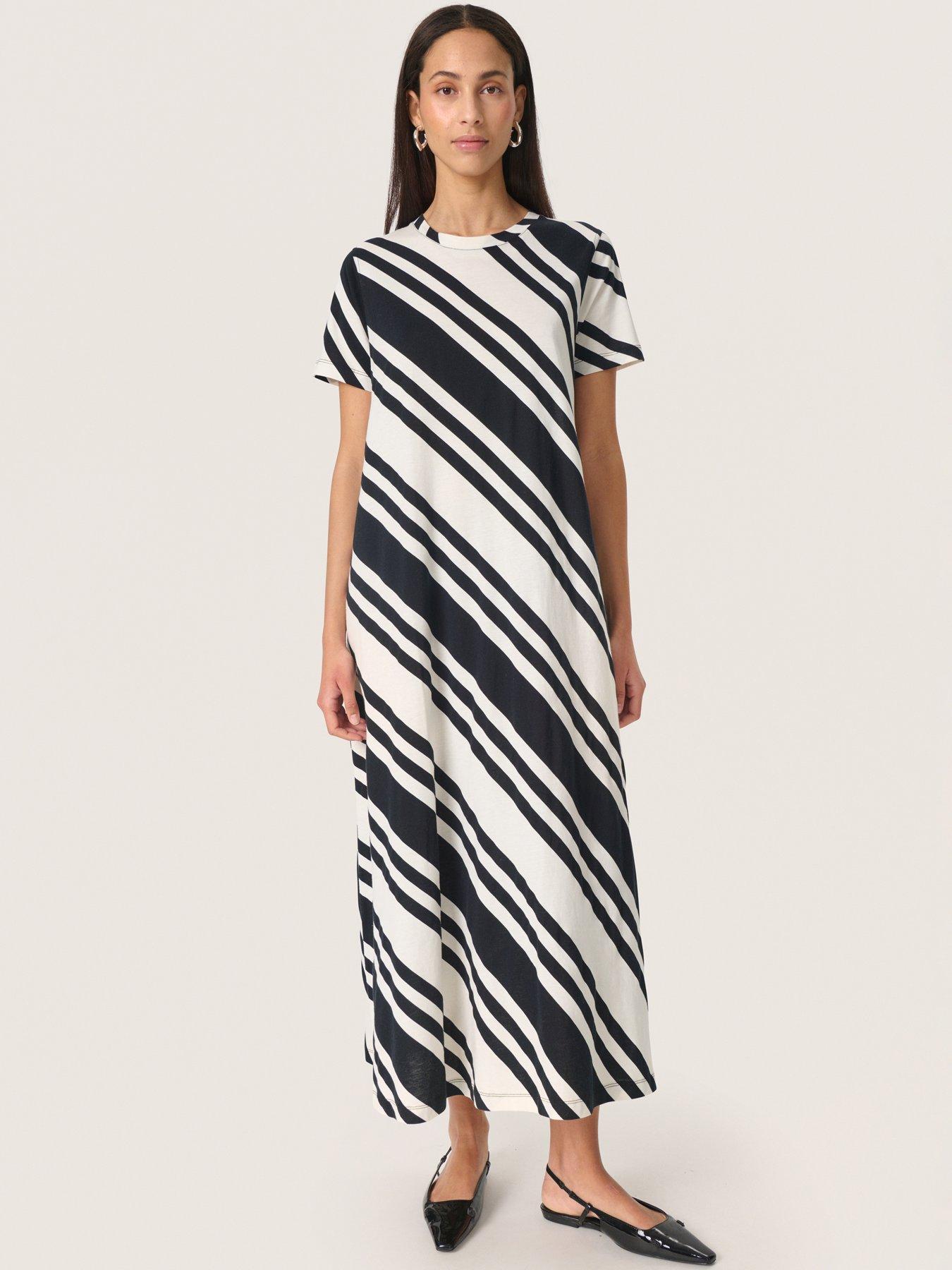 undefined Aeve Short Sleeve Midi Dress - White
