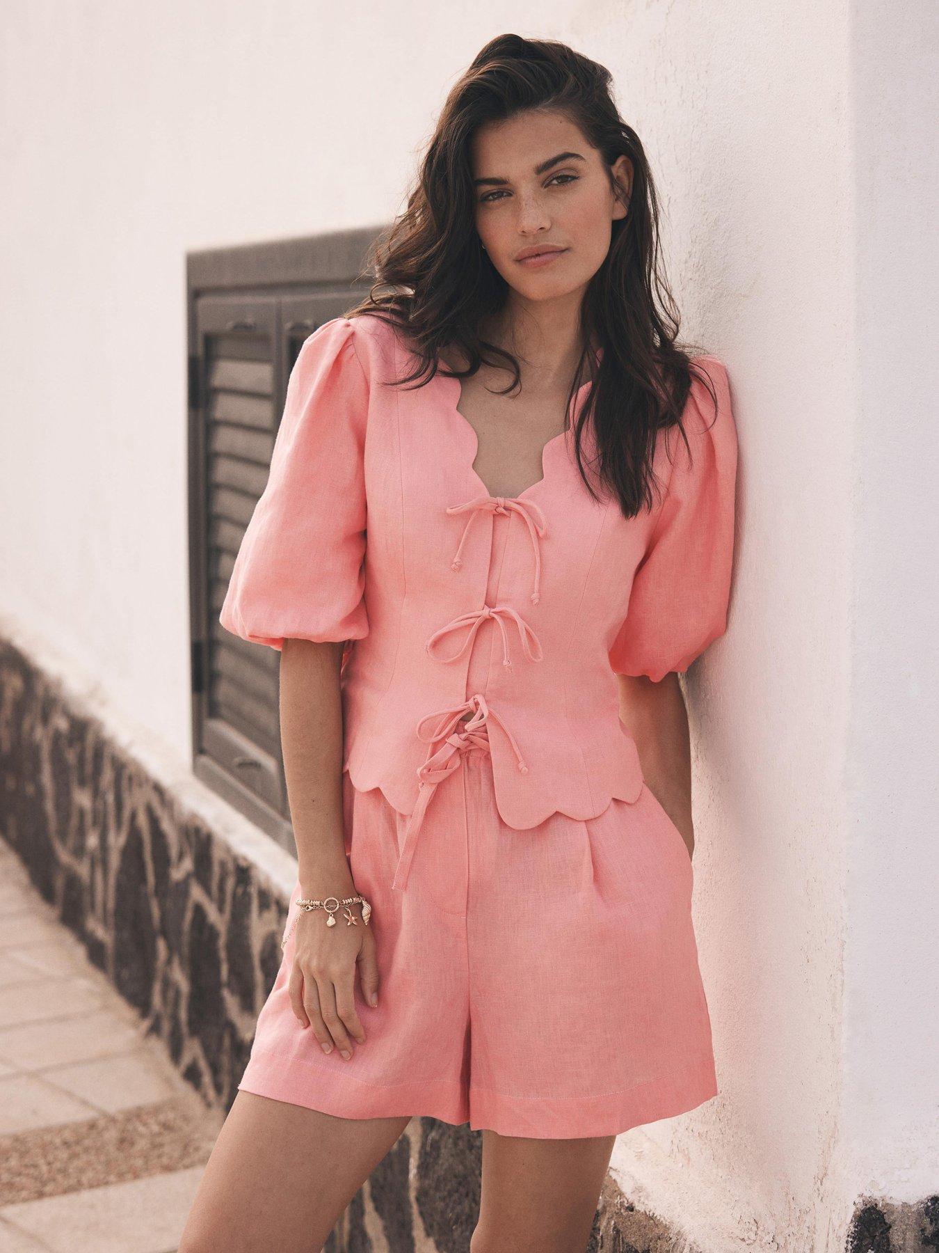 undefined Linen Scallop Top - Pink