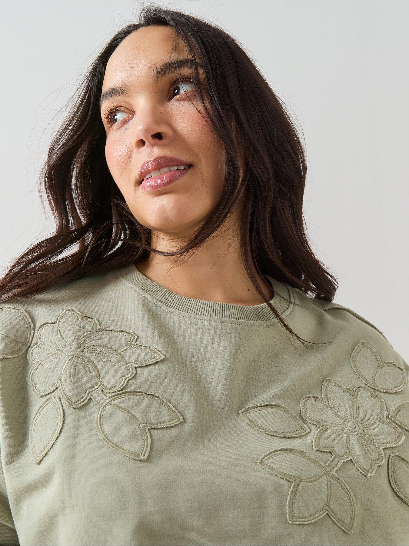 Image 6 of 6 of The Very Collection Curve Floral Applique Sweat