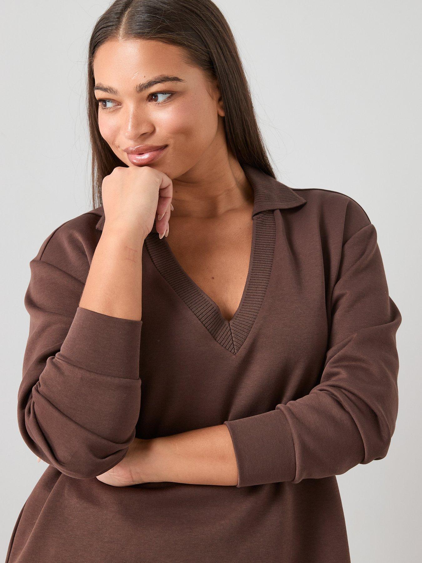 Image 4 of 7 of The Very Collection Curve V Neck Soft Touch Sweat