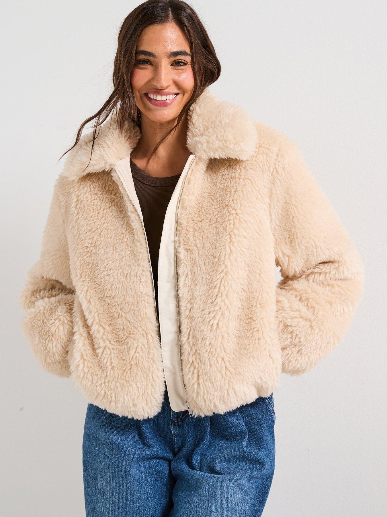 undefined Elle Sherpa Jacket - White Swan