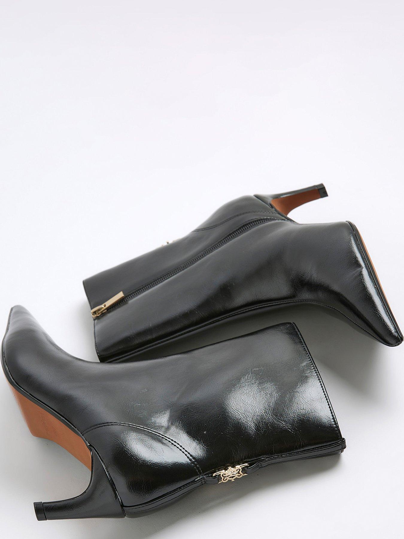 Image 5 of 6 of River Island Wide Point Kitten Heel Boot - Black