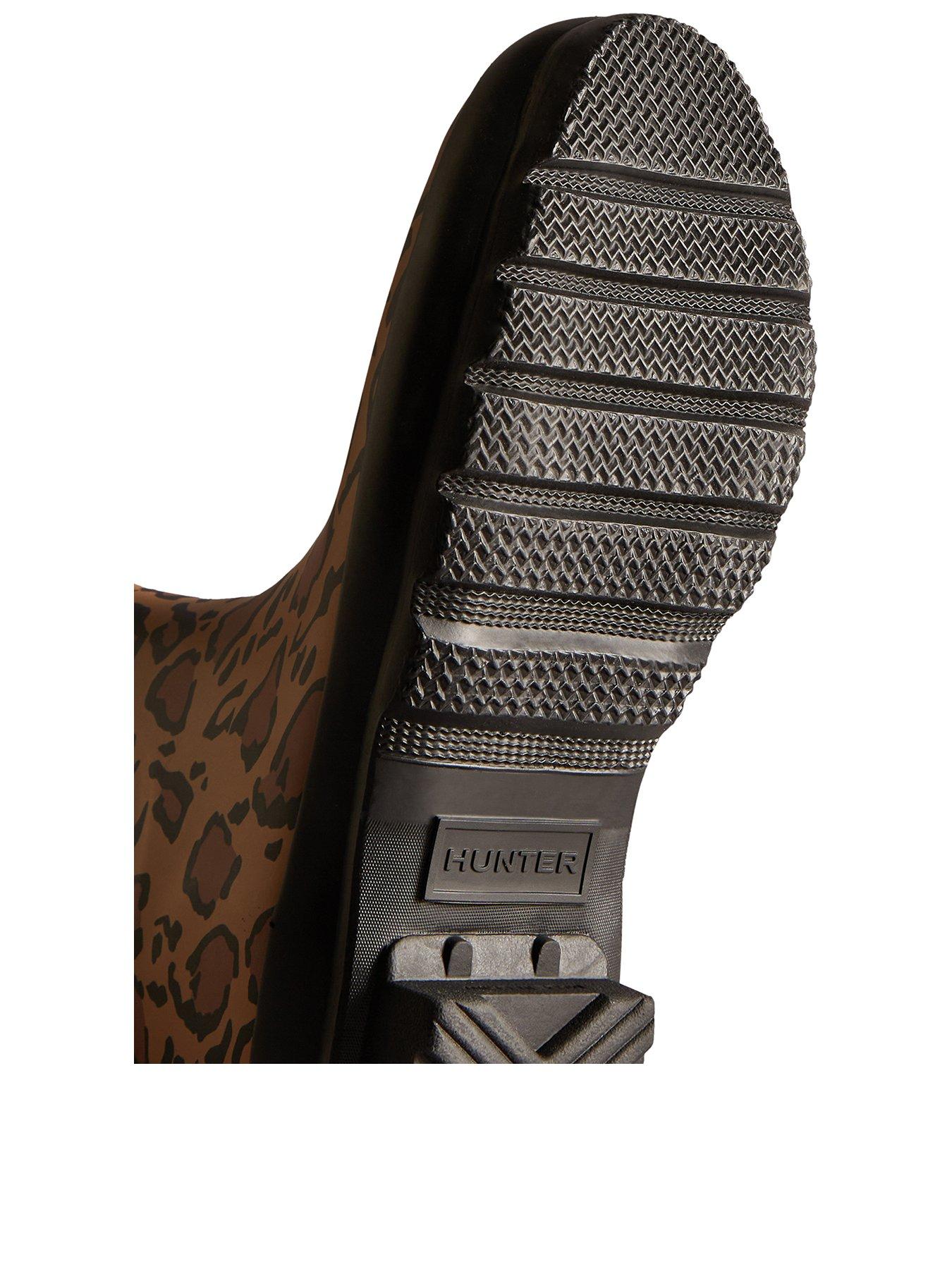 Image 3 of 4 of Hunter Original Short Print Wellington Boots - Leopard