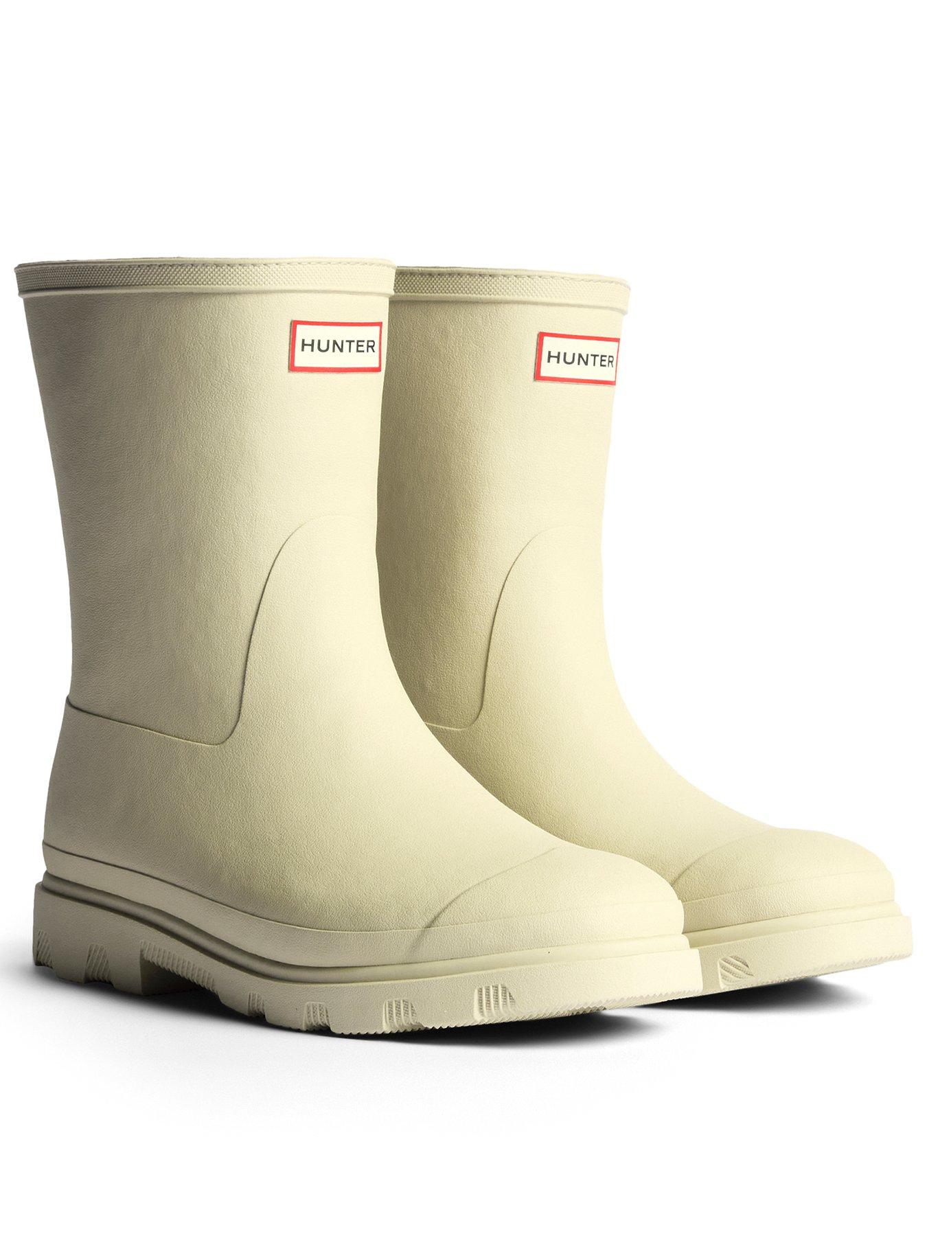 hunter-downpour-short-insulated-wellington-boot--beige