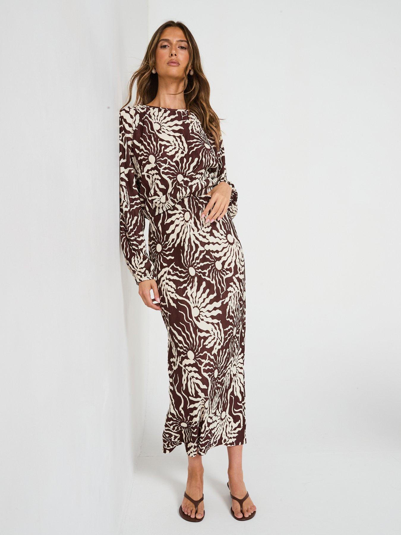 Image 3 of 6 of V by Very Plisse Skirt Co-ord