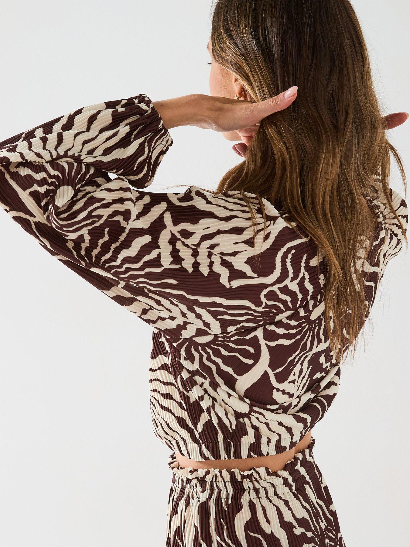 Image 4 of 6 of V by Very Plisse Skirt Co-ord