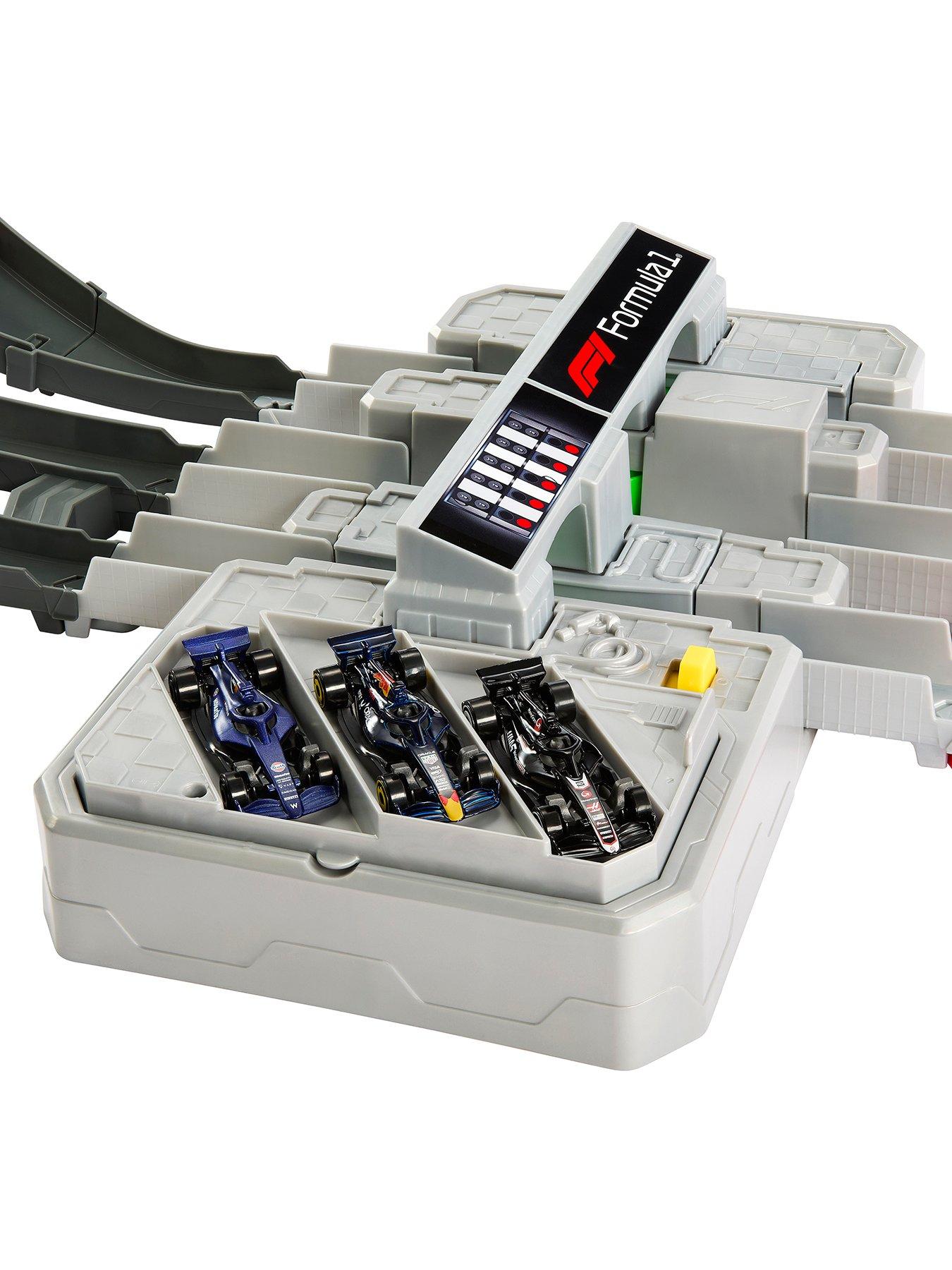 Image 3 of 7 of Hot Wheels Racing&trade;&nbsp;Formula 1&reg; Grand Prix Circuit