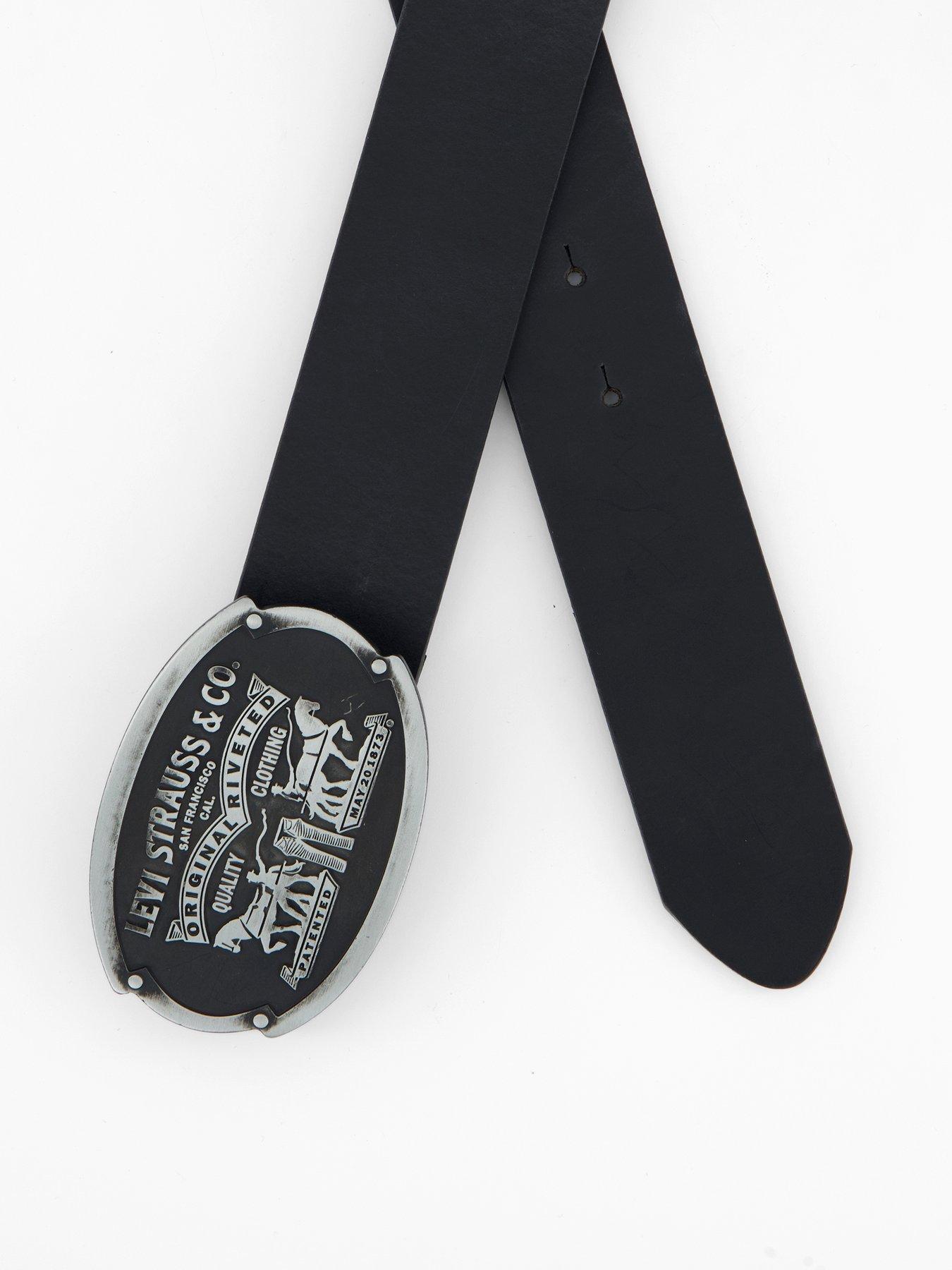 Image 4 of 4 of Levi's Billy Plaque Regular Leather Belt - Black