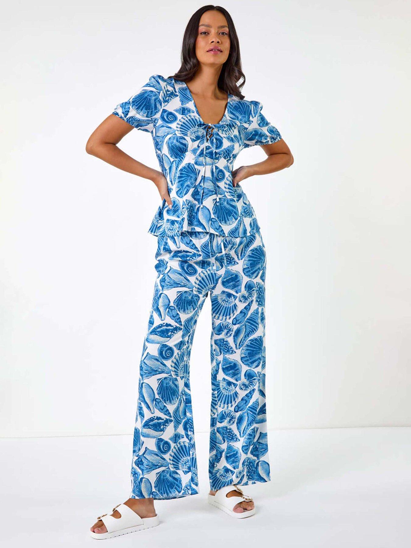 Image 4 of 5 of Roman Dusk Shell Print V-neck Tie Top - Blue