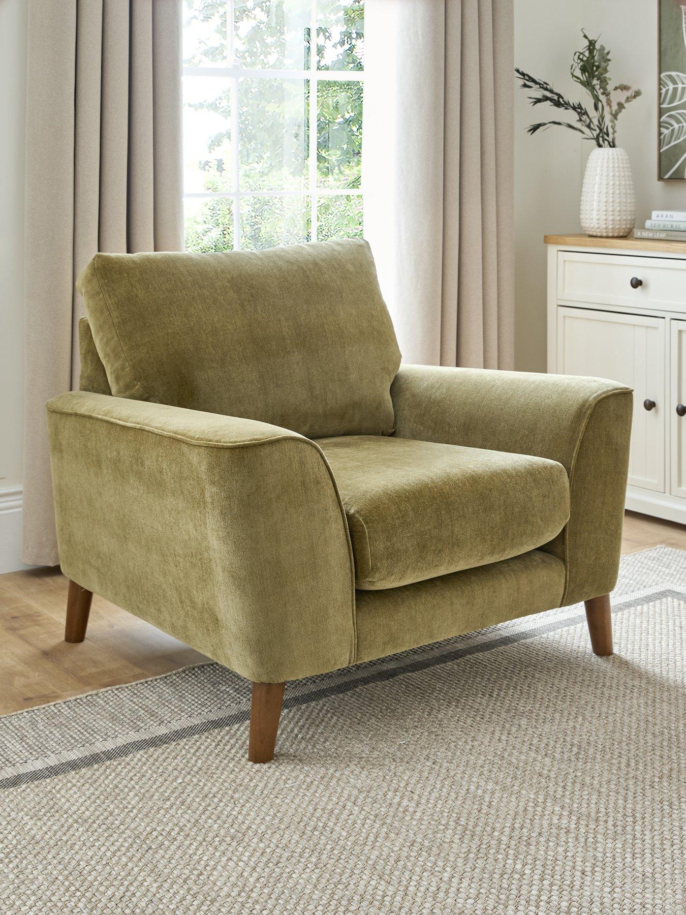 The Very Collection Aiyanna Chair