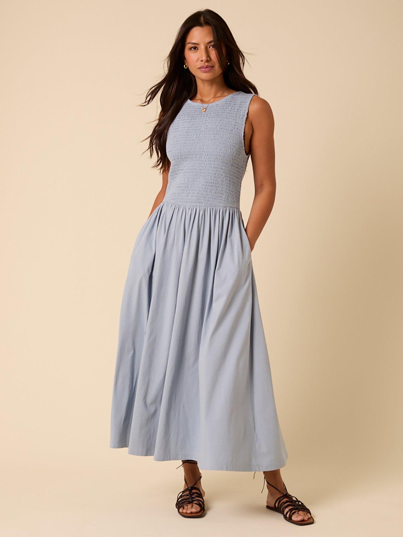 undefined Billie Shirred Bodice Midi Dress Plain - Blue