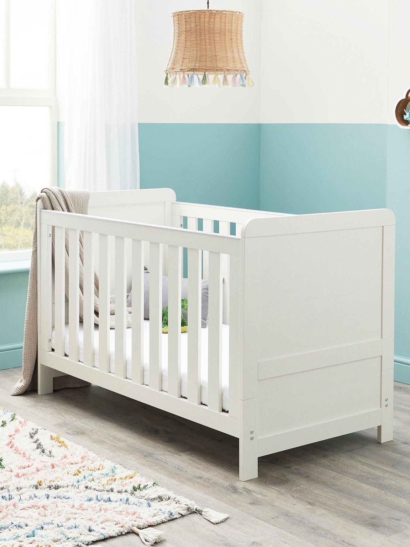 Babymore Caro Cot Bed - White Wash