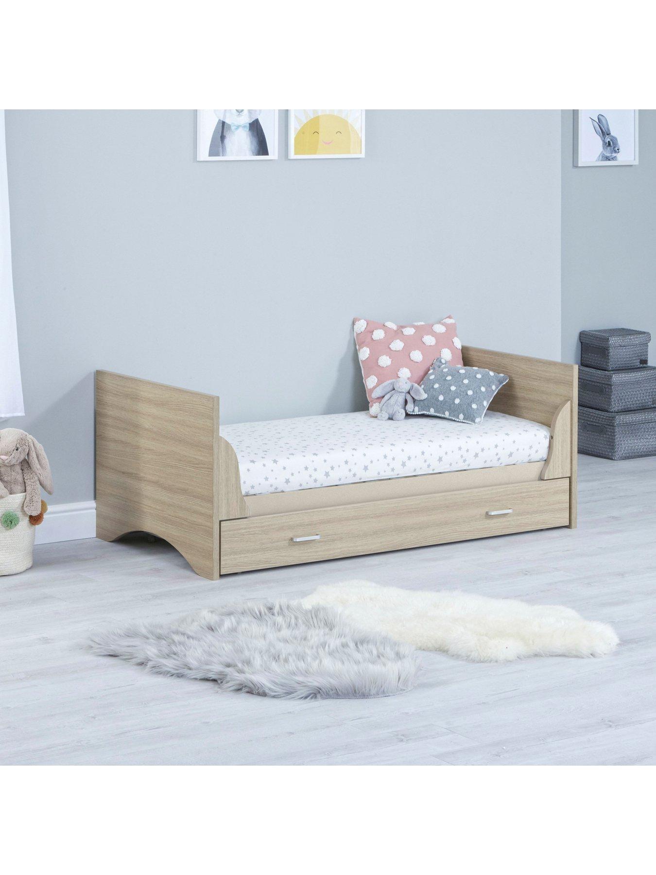Image 4 of 5 of Babymore Veni Cot Bed With Drawer - Oak
