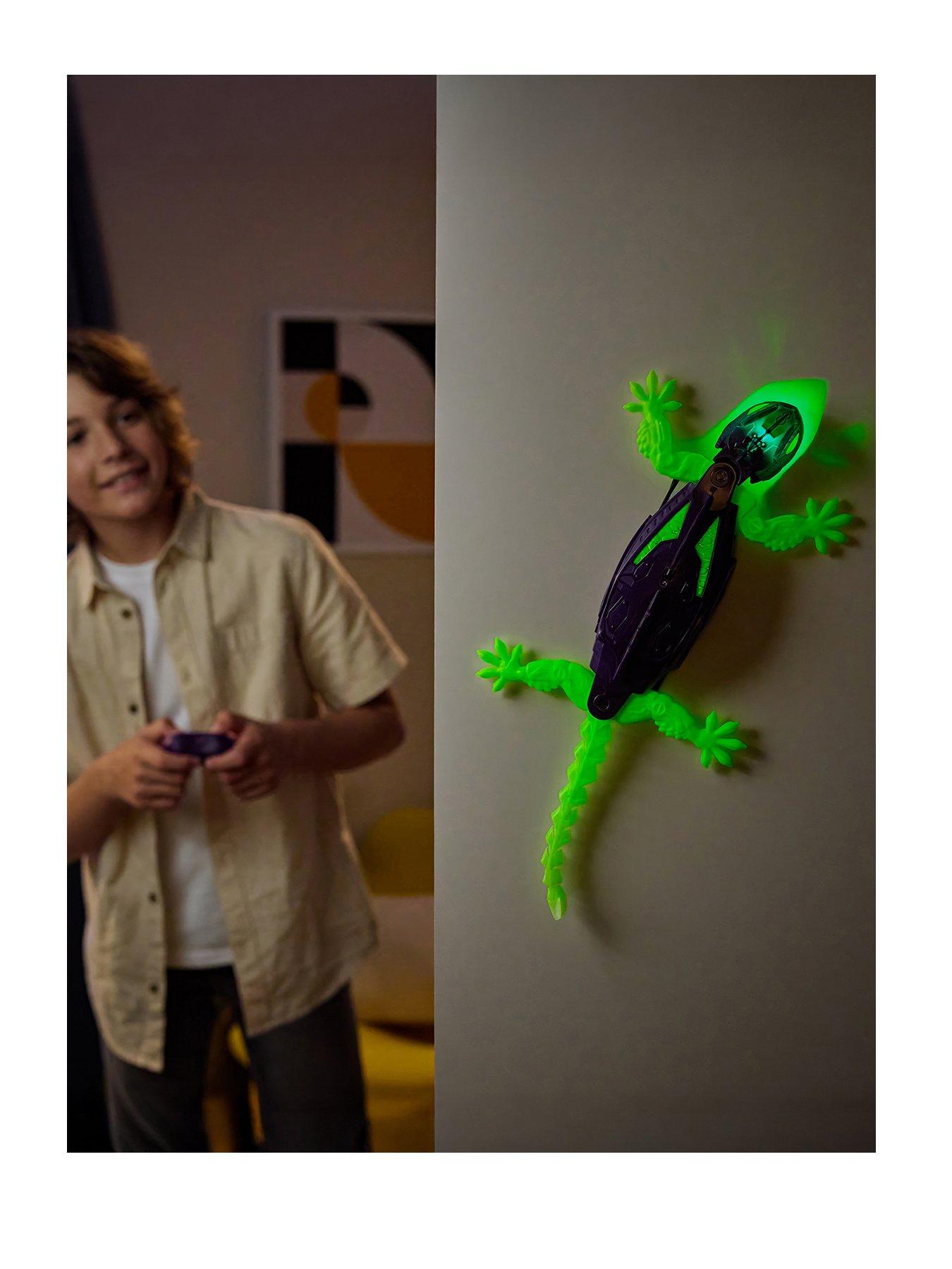 Image 1 of 7 of Hex Bots Glow In The Dark - Wall Crawler Gecko