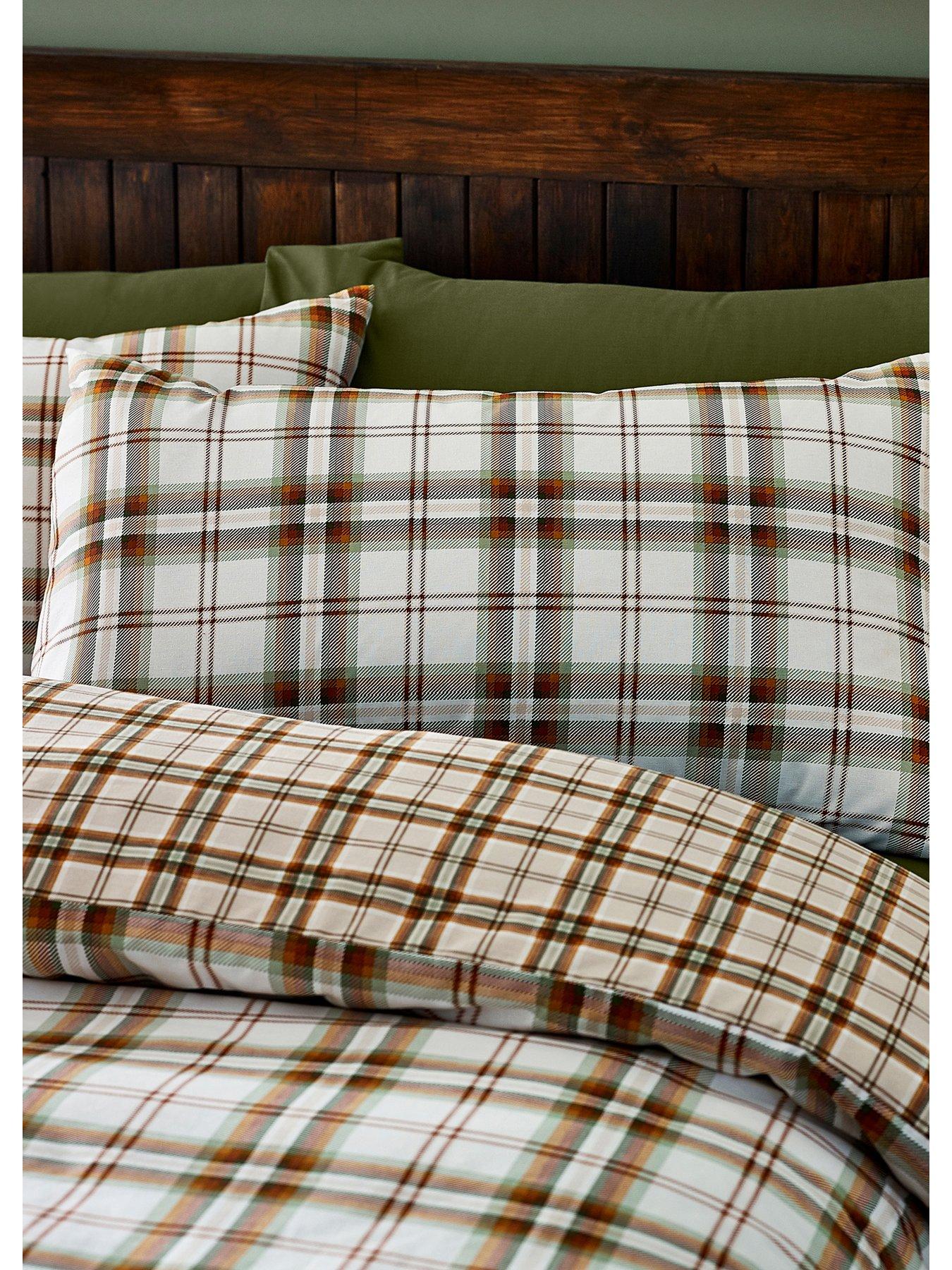 Image 4 of 5 of Catherine Lansfield Kelso Check Duvet Set
