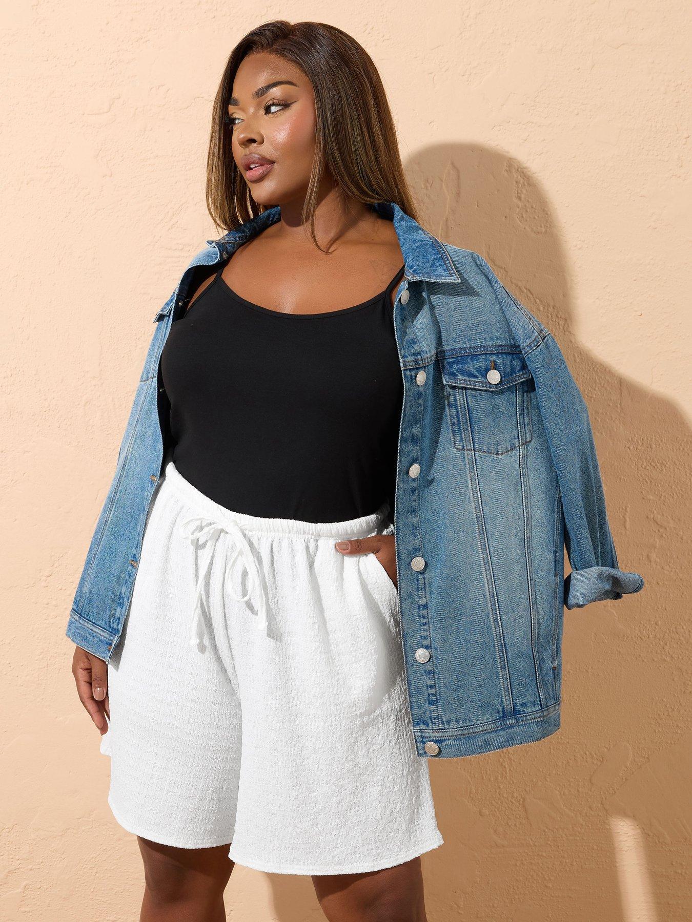 undefined Curve Popcorn Skinny Waist Short - White