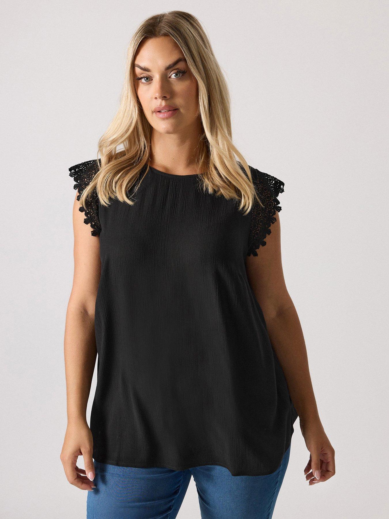undefined Curve Crinkle Crochet Vest - Black