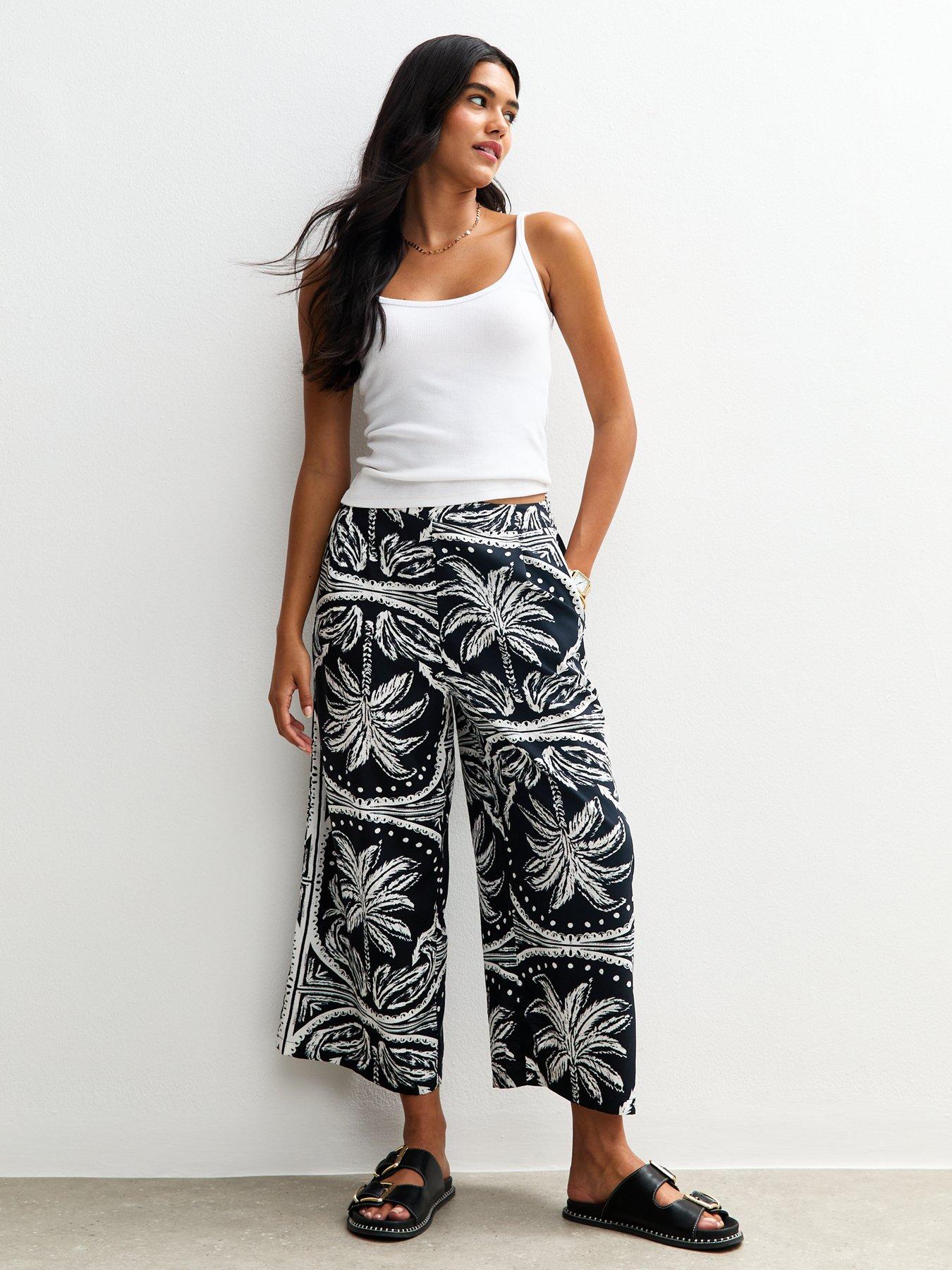 New Look Blue Palm Tree Print Cropped Trousers