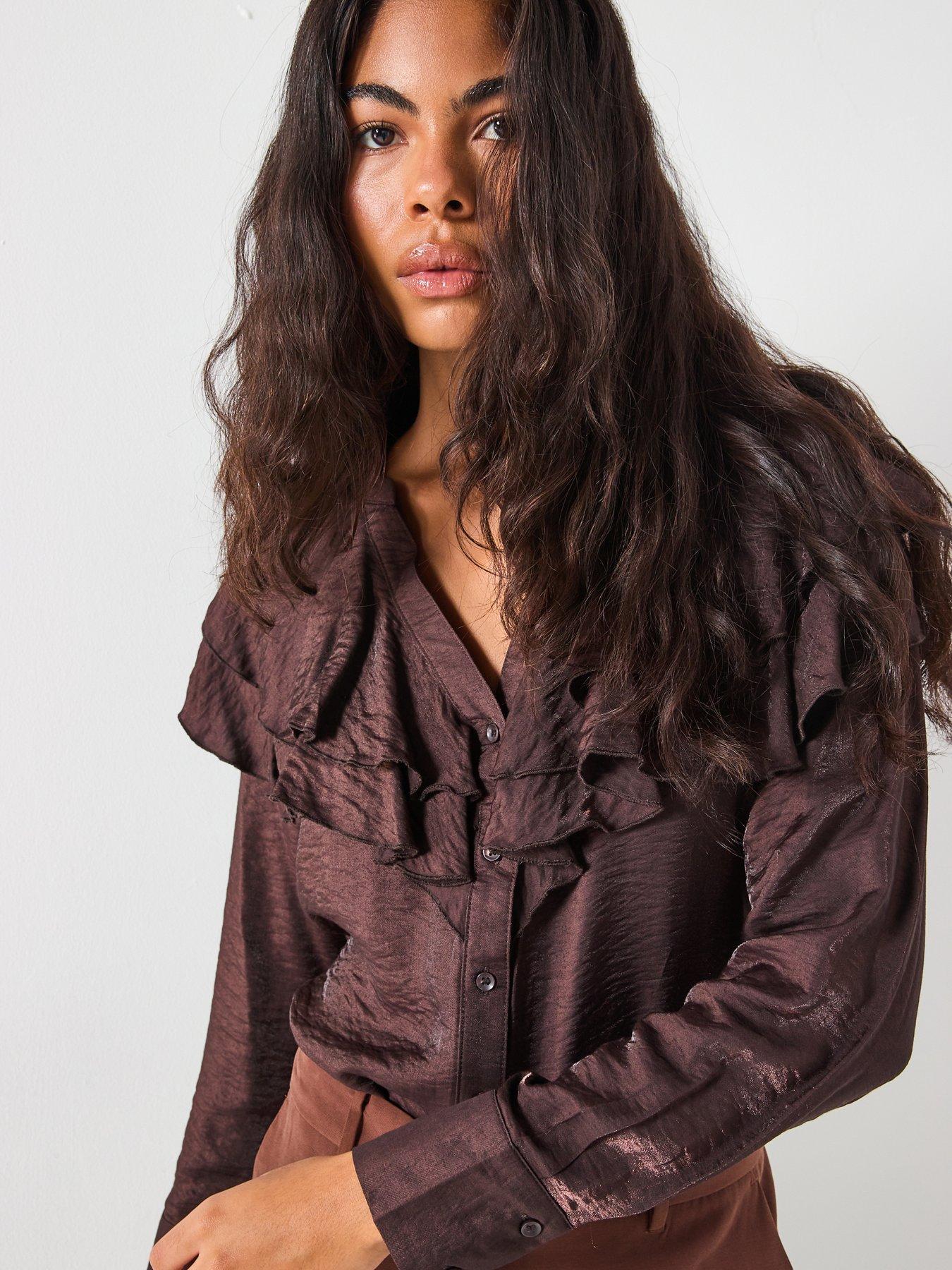 Image 5 of 6 of Vero Moda Lizzi Long Sleeve Flounce Top - Brown