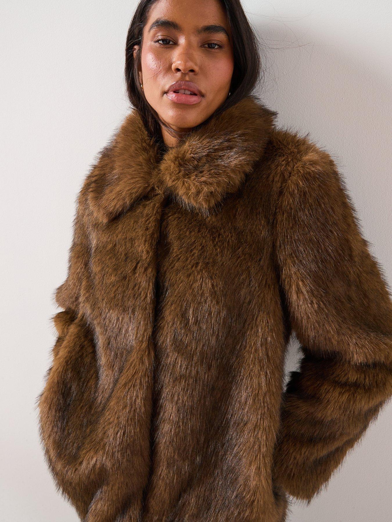 Image 4 of 6 of Vero Moda Gloria Faux Fur Jacket - Brown