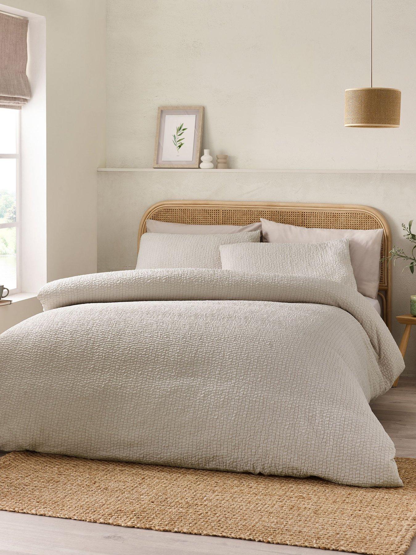 Catherine Lansfield Crinkle Texture Duvet Set- King