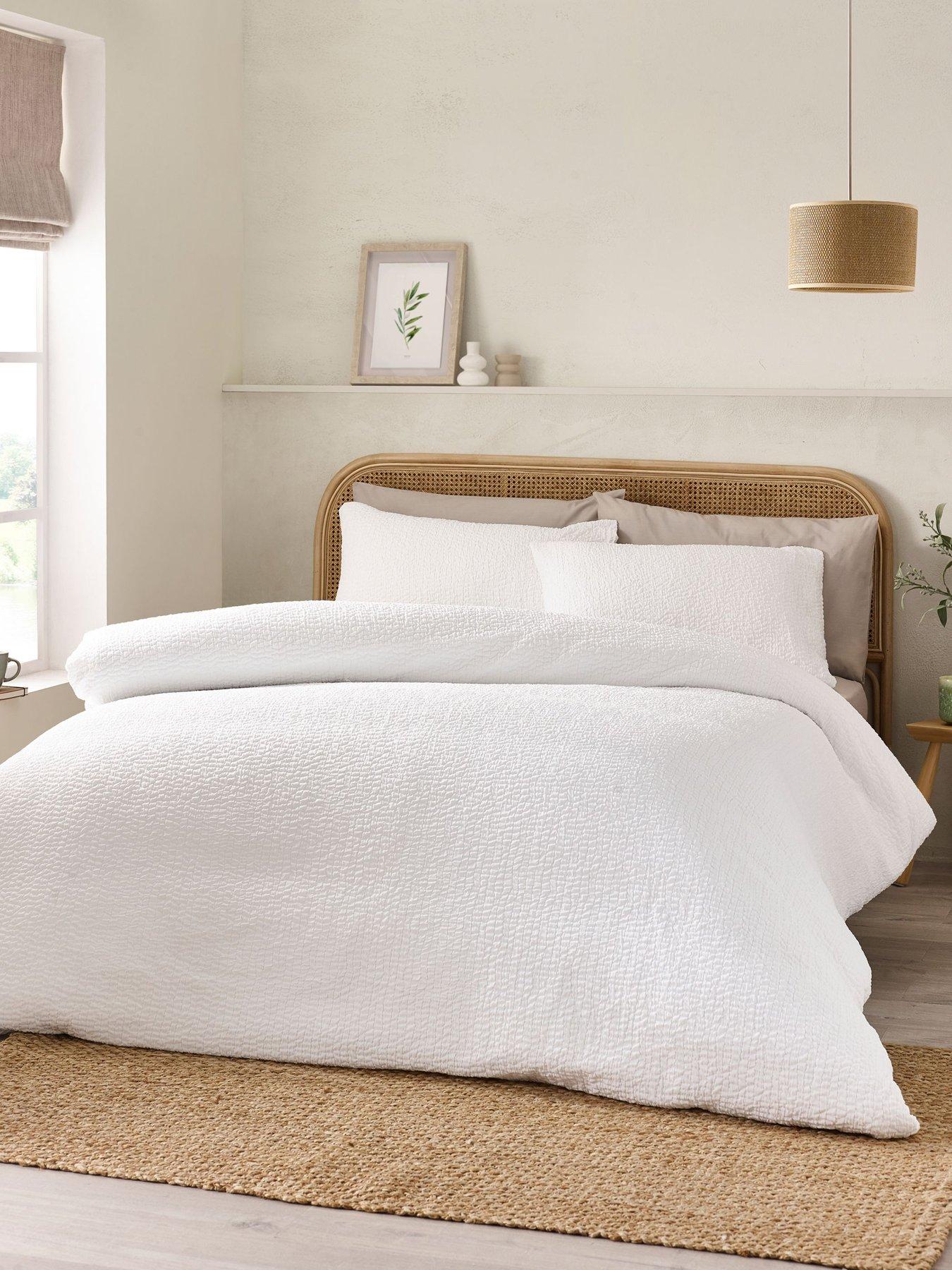 Catherine Lansfield Crinkle Texture Duvet Set