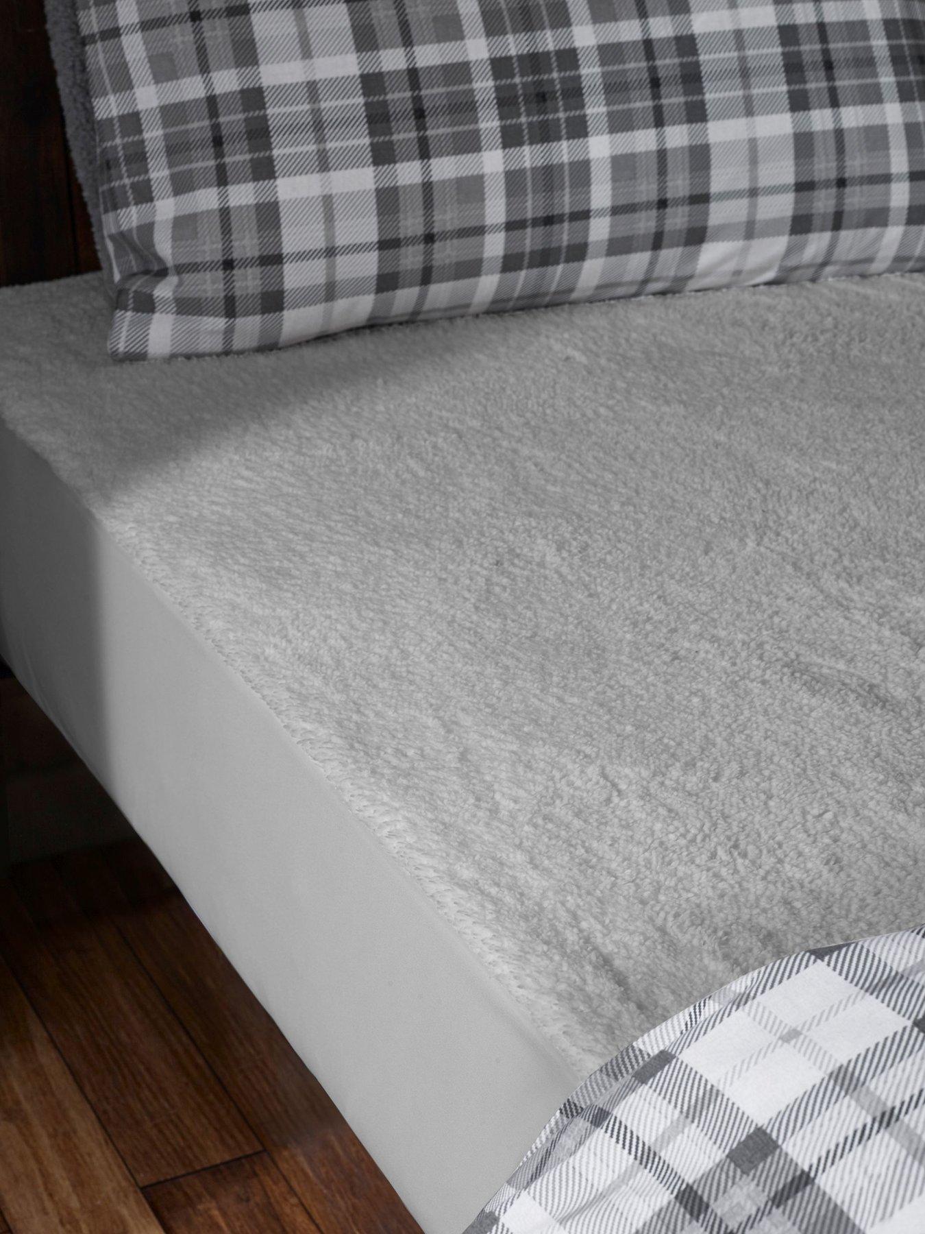 Image 1 of 3 of Catherine Lansfield Sherpa Fleece Underblanket
