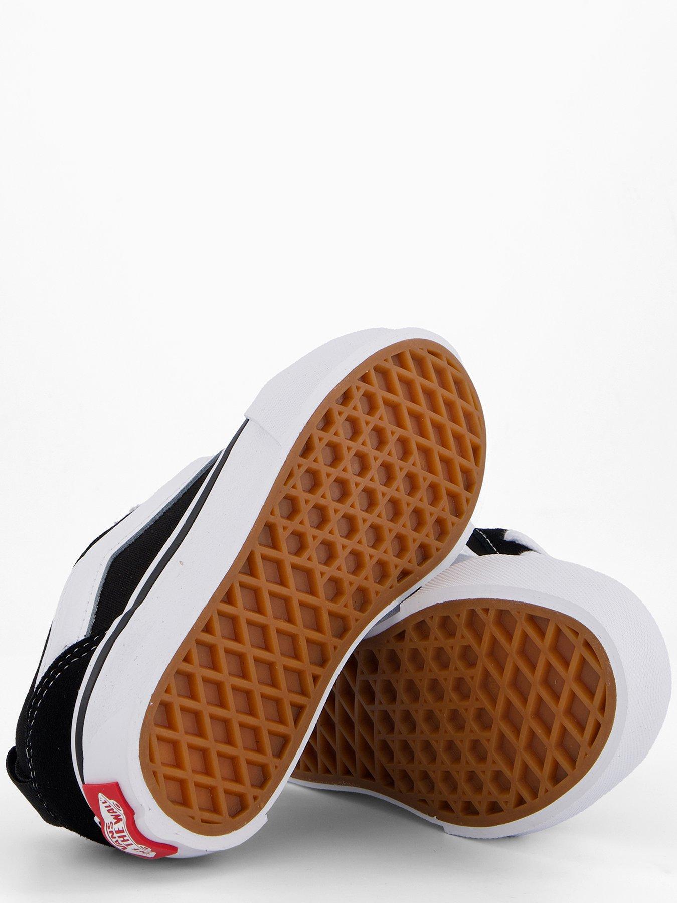 Image 4 of 6 of Vans Kids Knu Skool Trainers - Black