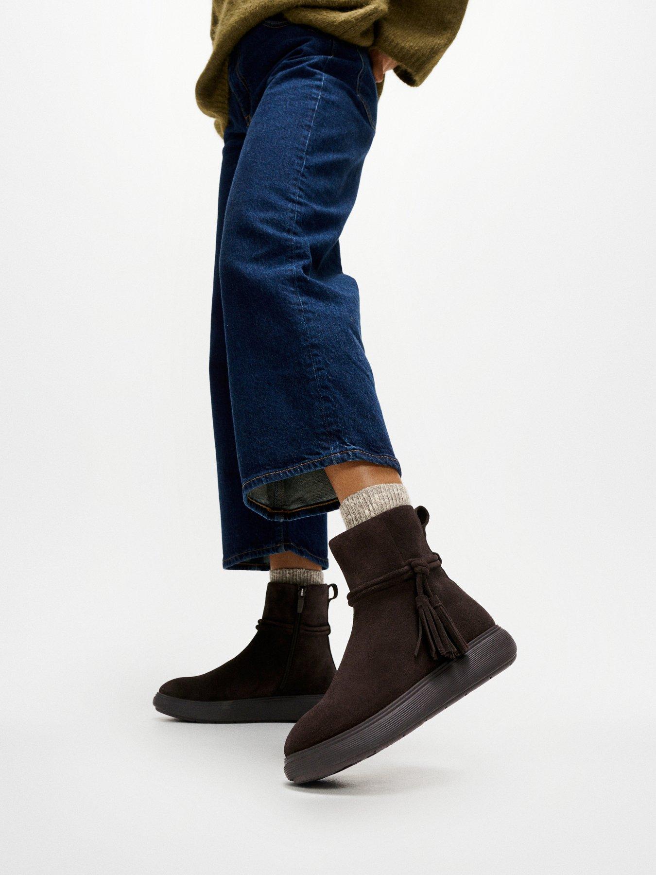 FitFlop Iq-Comff Tassel Suede Short Boots - Brown