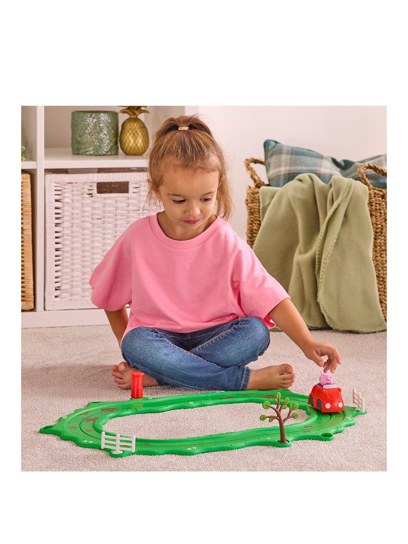 Peppa Pig Whizz-Around Peppa Little Red Car Set