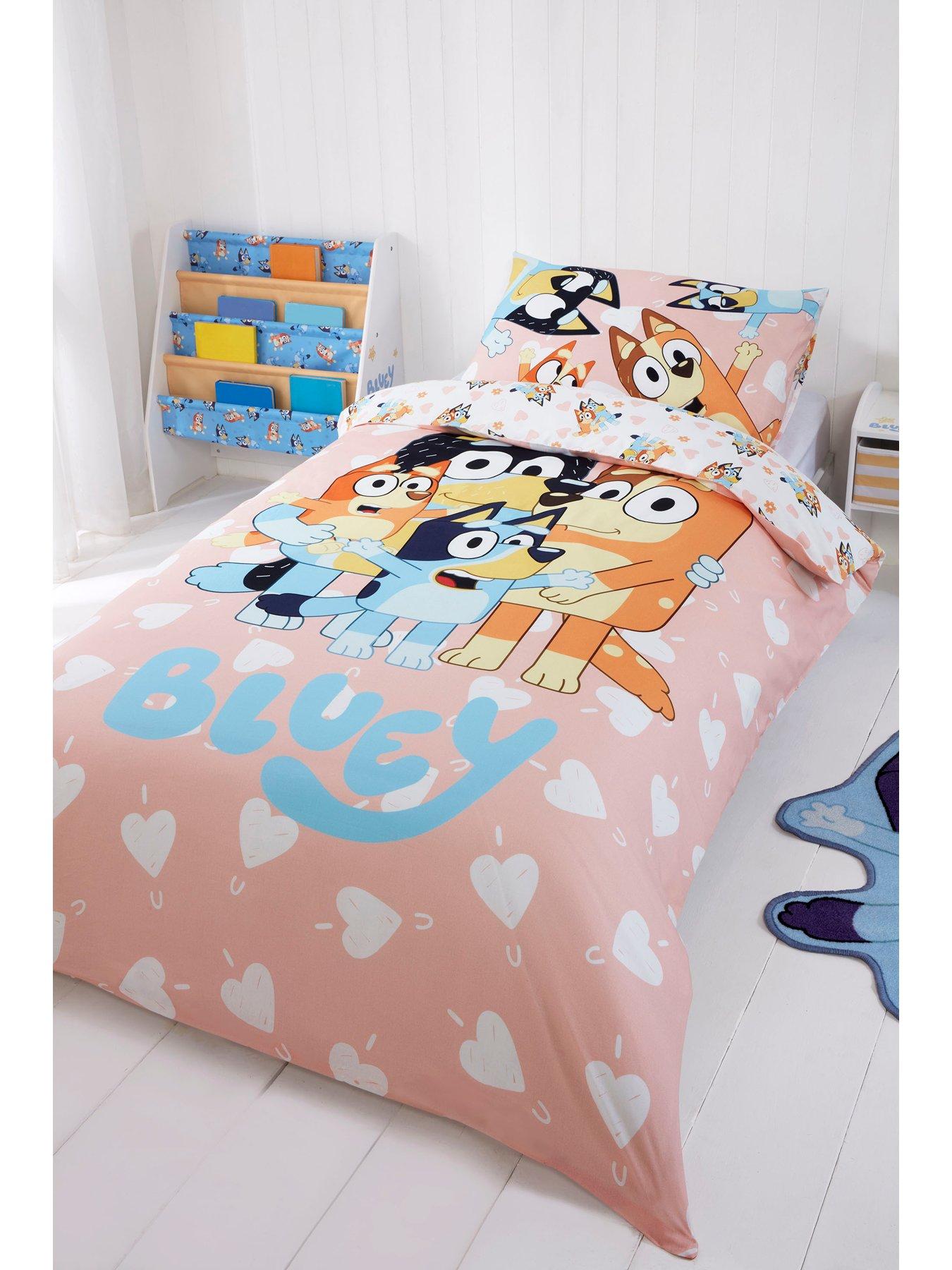 Image 3 of 5 of Bluey I Love U Cotton Panel Duvet