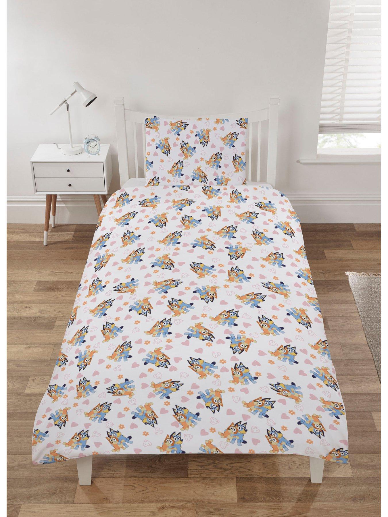 Image 4 of 5 of Bluey I Love U Cotton Panel Duvet